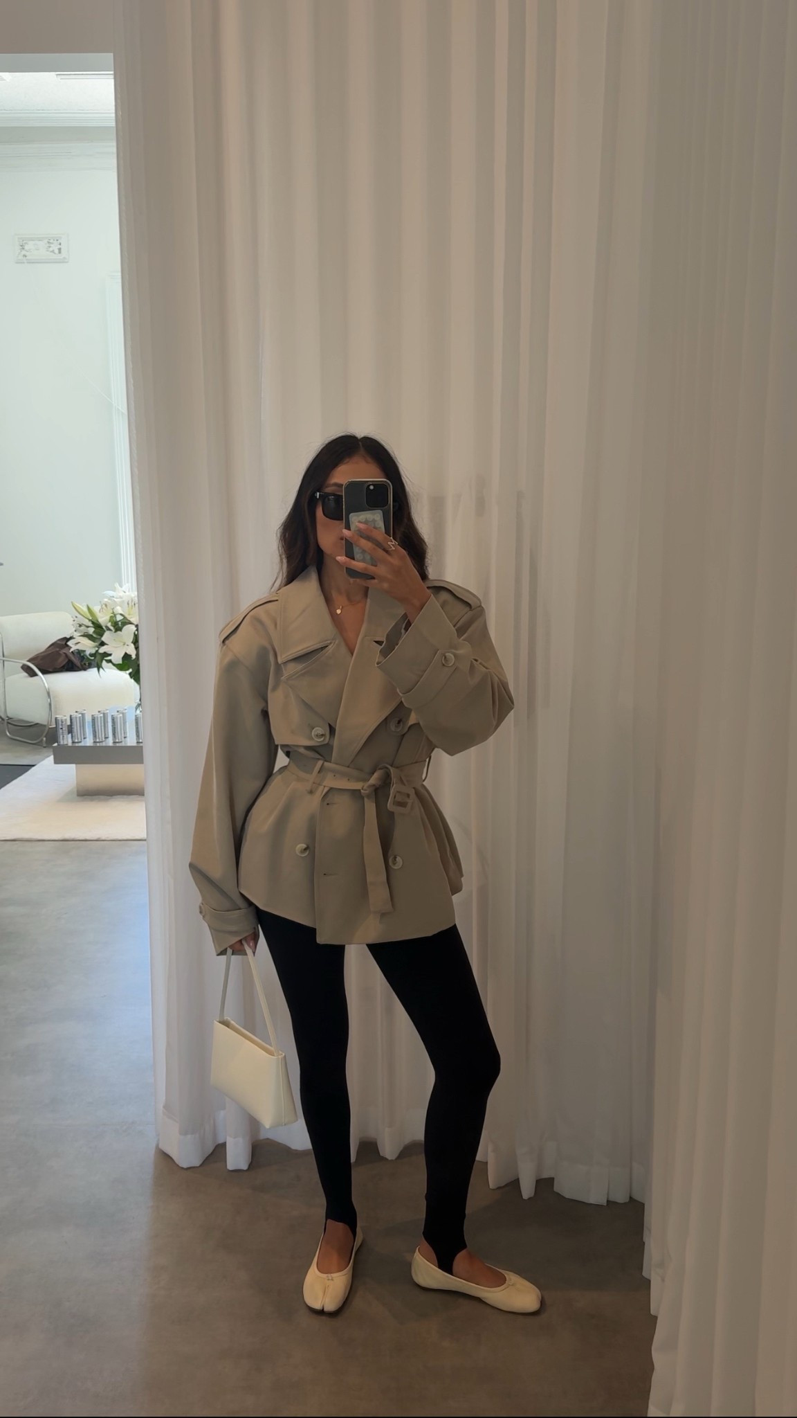 In Melbourne for 24 hours. Left the house at 5am, so I needed something comfy but chic. Got stopped twice today because of this outfit and received so many compliments… so I had to share it with you 🖤

#LTKaustralia #LTKstyletip #LTKtravel