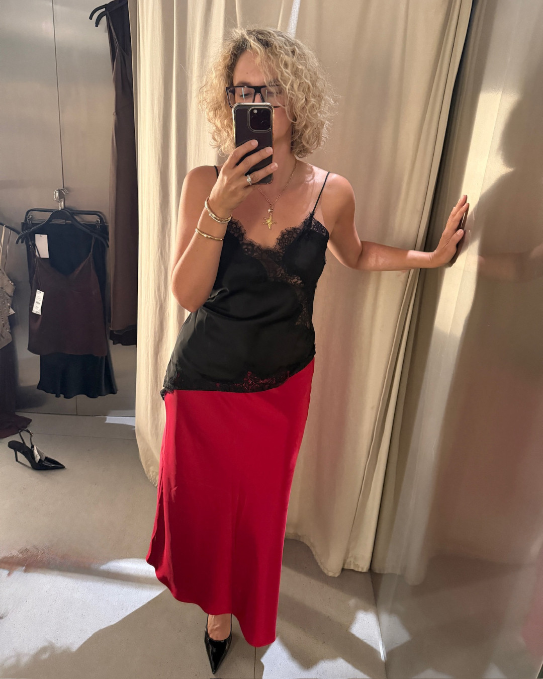 Scarf-wearing? Très chic. It's a yes from me.

I pulled top fall transitional pieces from Vogue's Most Wanted and you probably have a few already in your wardrobe!

Here are the details:
1. Lingerie Dressing
2. Scarf wearing many ways
3. Midi skirts
4. Oversized tees & dress shirts
5. Longer shorts
6. Corduroy jackets & Wide leg trousers
7. Polo neck sweaters

And here's how I would style my favorites...

Pair a midi skirt with an oversized shirt or a cozy knit for a chic daytime look.

Style longer shorts with heeled boots and a tee and finish the look with a printed scarf tied around your neck.

Layer a lace cami under a leather jacket and pair it with wide-leg trousers.

Voilà!

Lili
Personal Stylist
SF→NYC  

 #LTKSeasonal #LTKStyleTip #LTKWorkwear