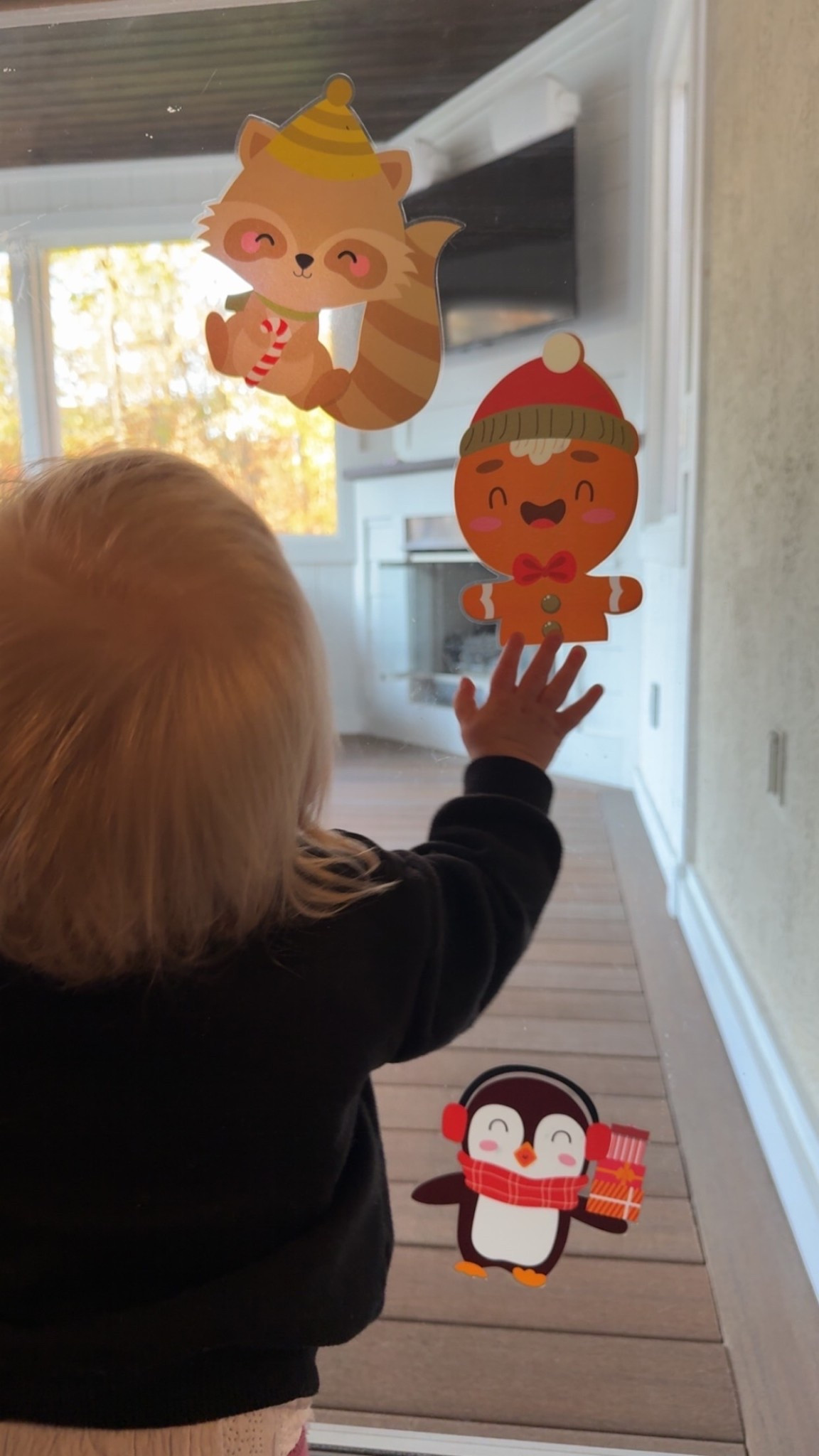 Kids window clings 🎄🎅🏽

#LTKHoliday #LTKGiftGuide #LTKSeasonal