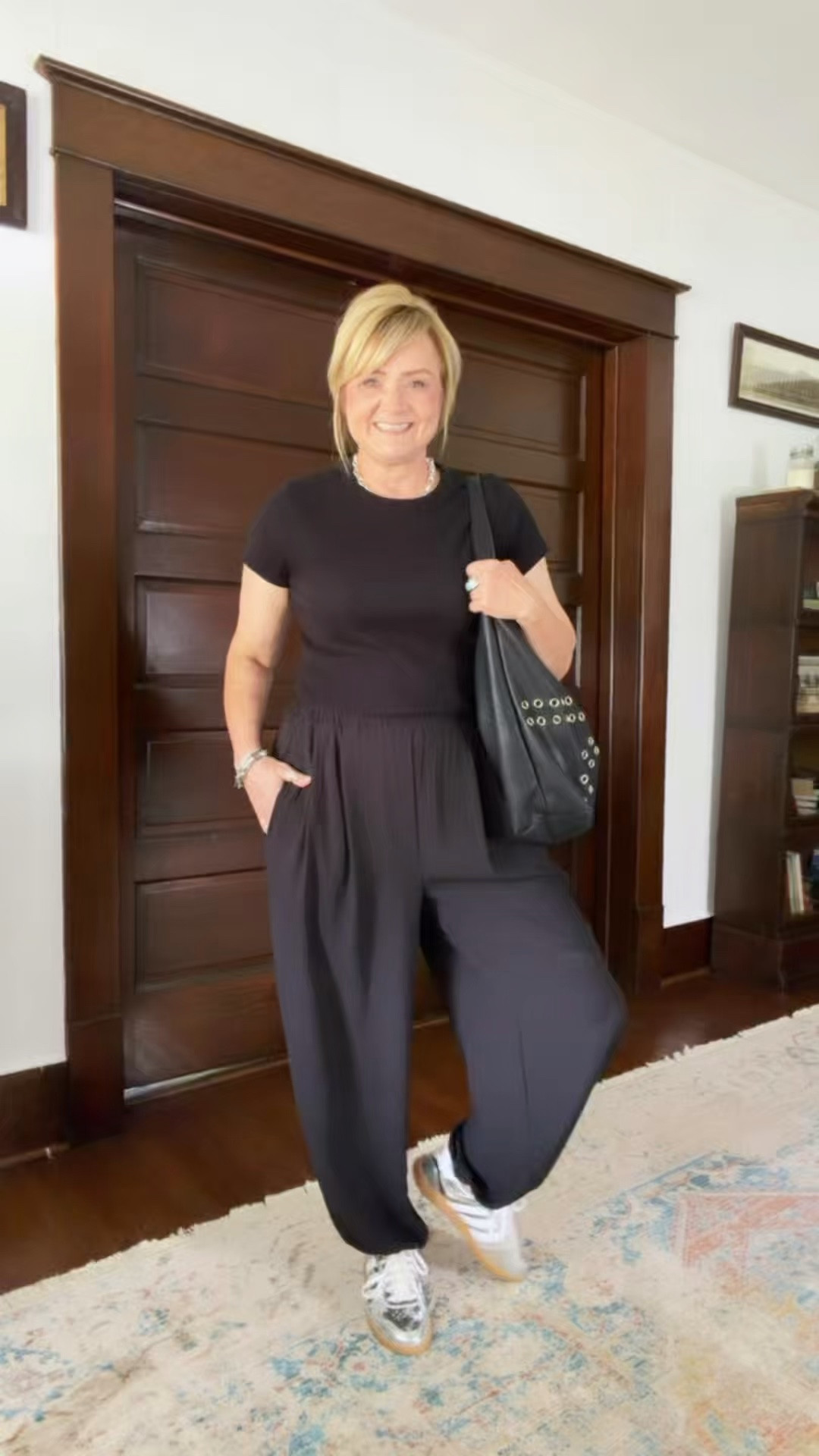 OOTD.  These pants are perfect now and into Fall. So comfy and lightweight.  Wearing my true size.

#LTKootd