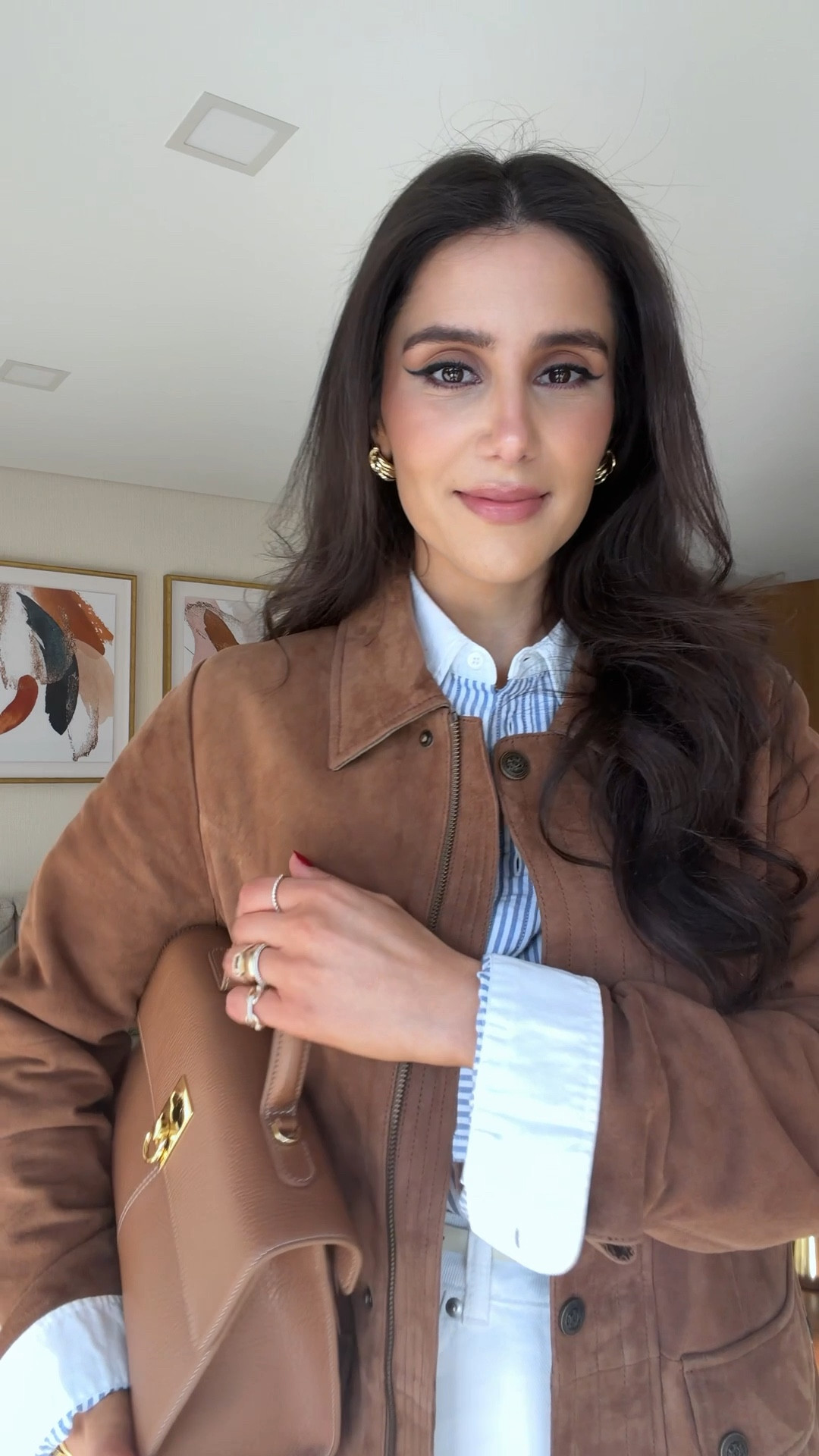 Spring look, suede jacket, white jeans 

#LTKootd #LTKgrwm