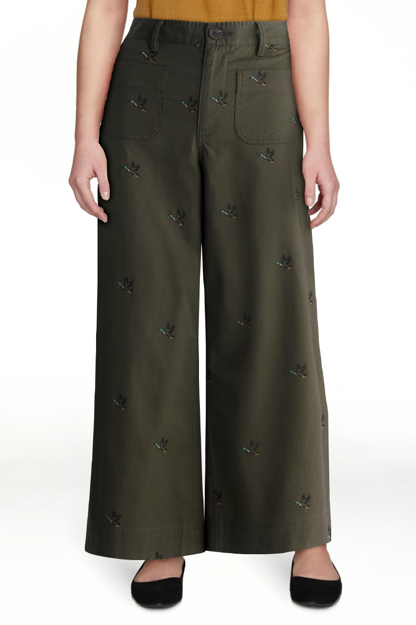 Free Assembly Women's The Larchmont Embroidered Cropped Patch Pocket Pants, 26" Inseam, Sizes XS-... | Walmart (US)