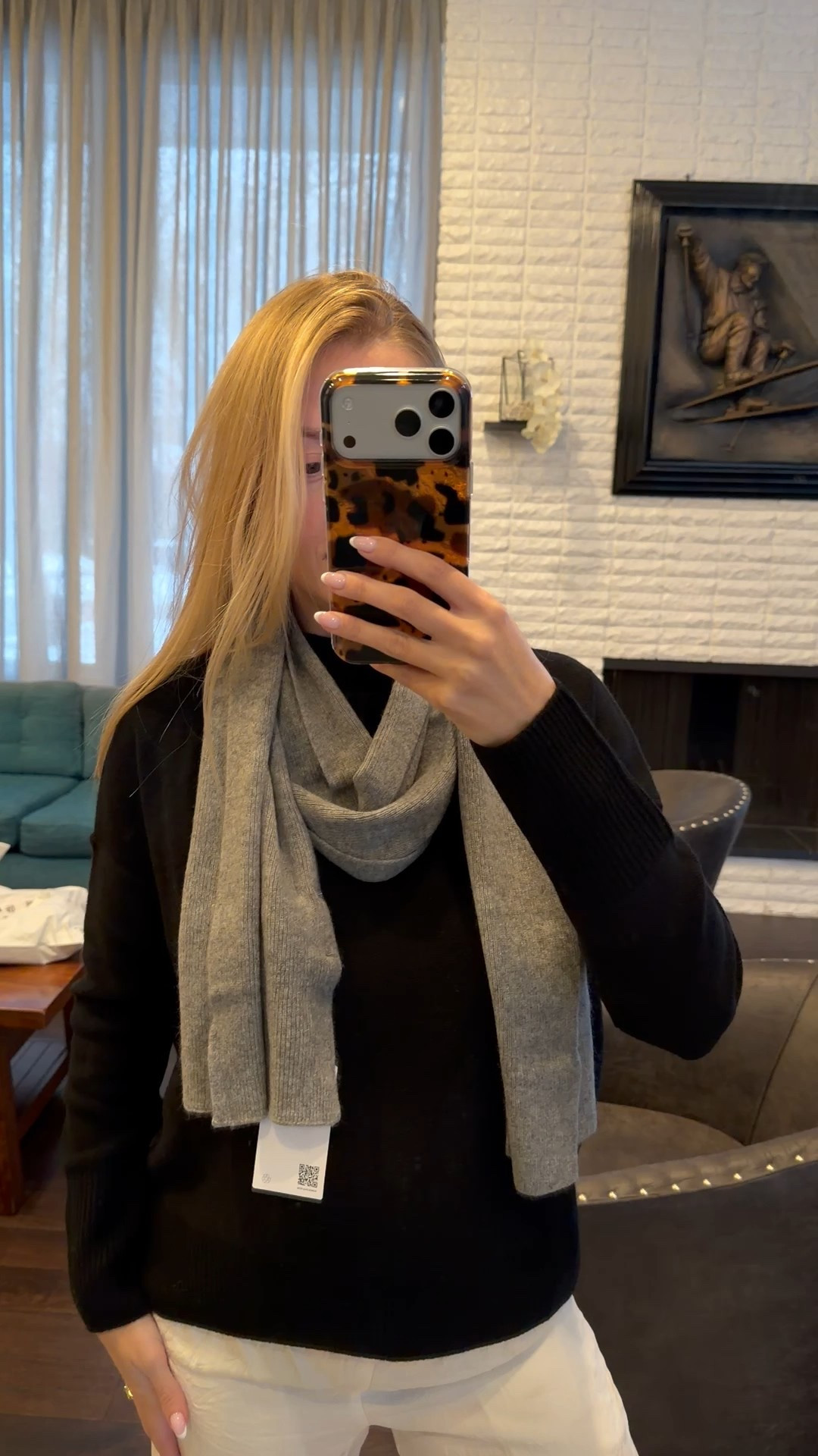 Pants S
Black Sweater S
Grey Sweater S


#LTKgrwm #LTKSeasonal #LTKBump