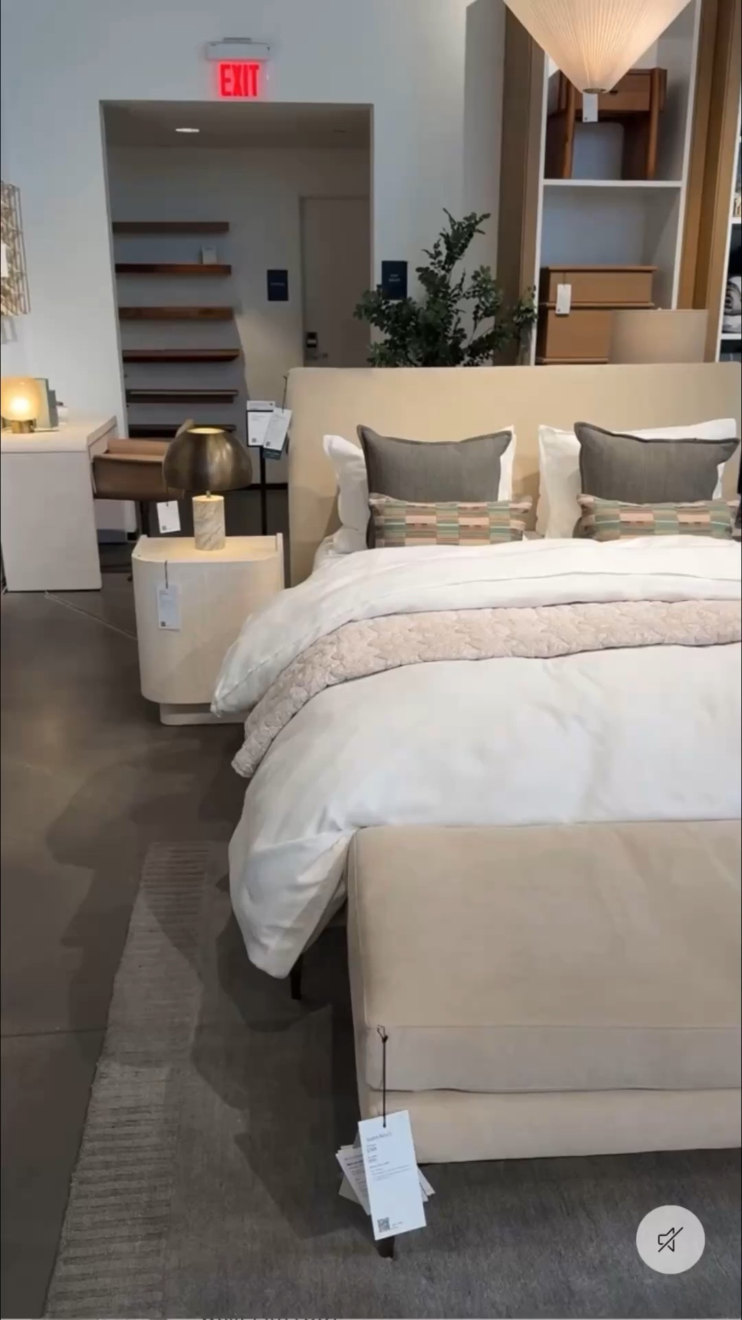 Neutral bedroom 

#LTKHome #LTKdayinmylife #LTKmomlife