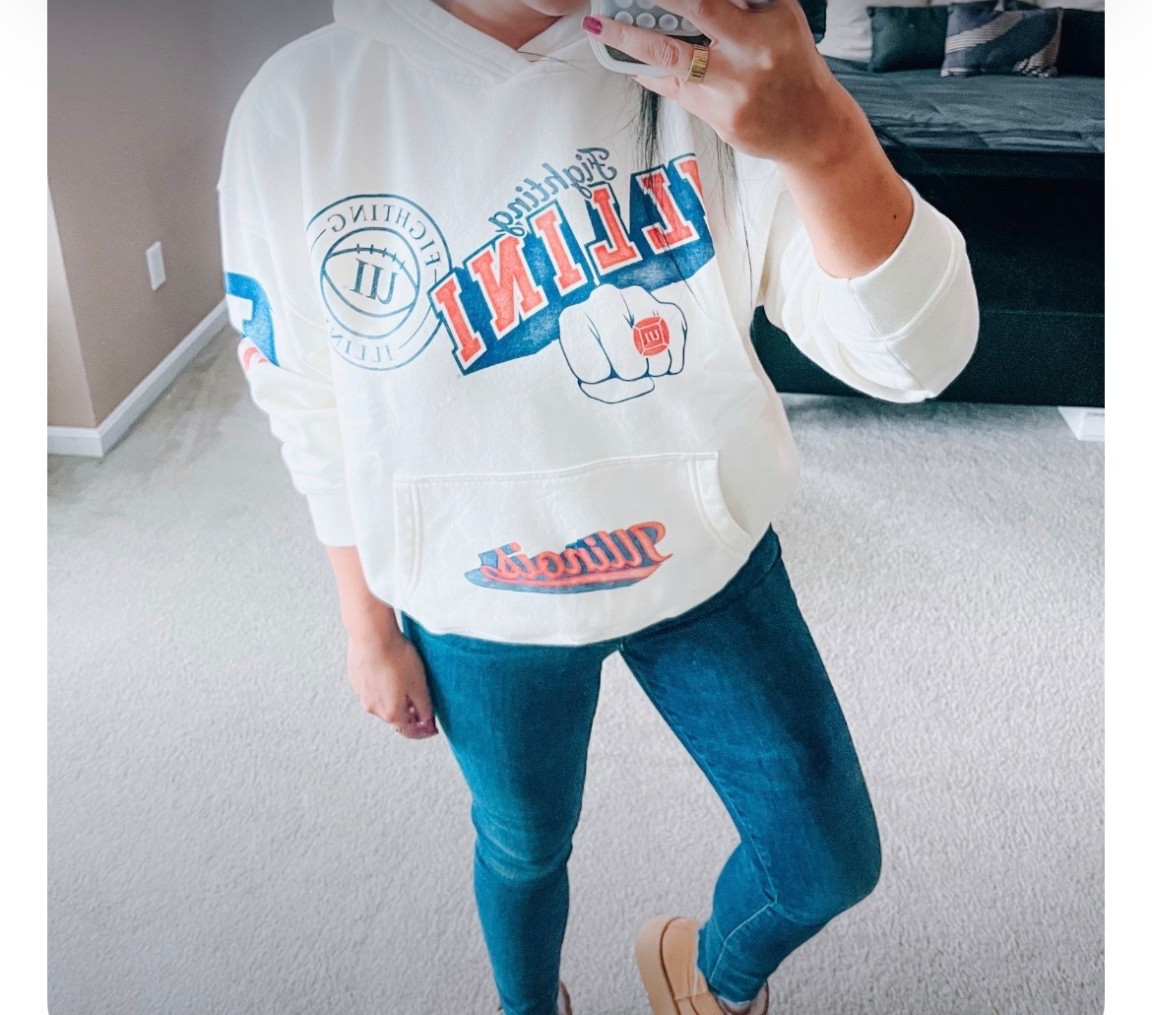 March madness
Sweatshirt on sale
University of Illinois
College gameday 

#LTKdayinmylife #LTKSaleAlert #LTKgrwm