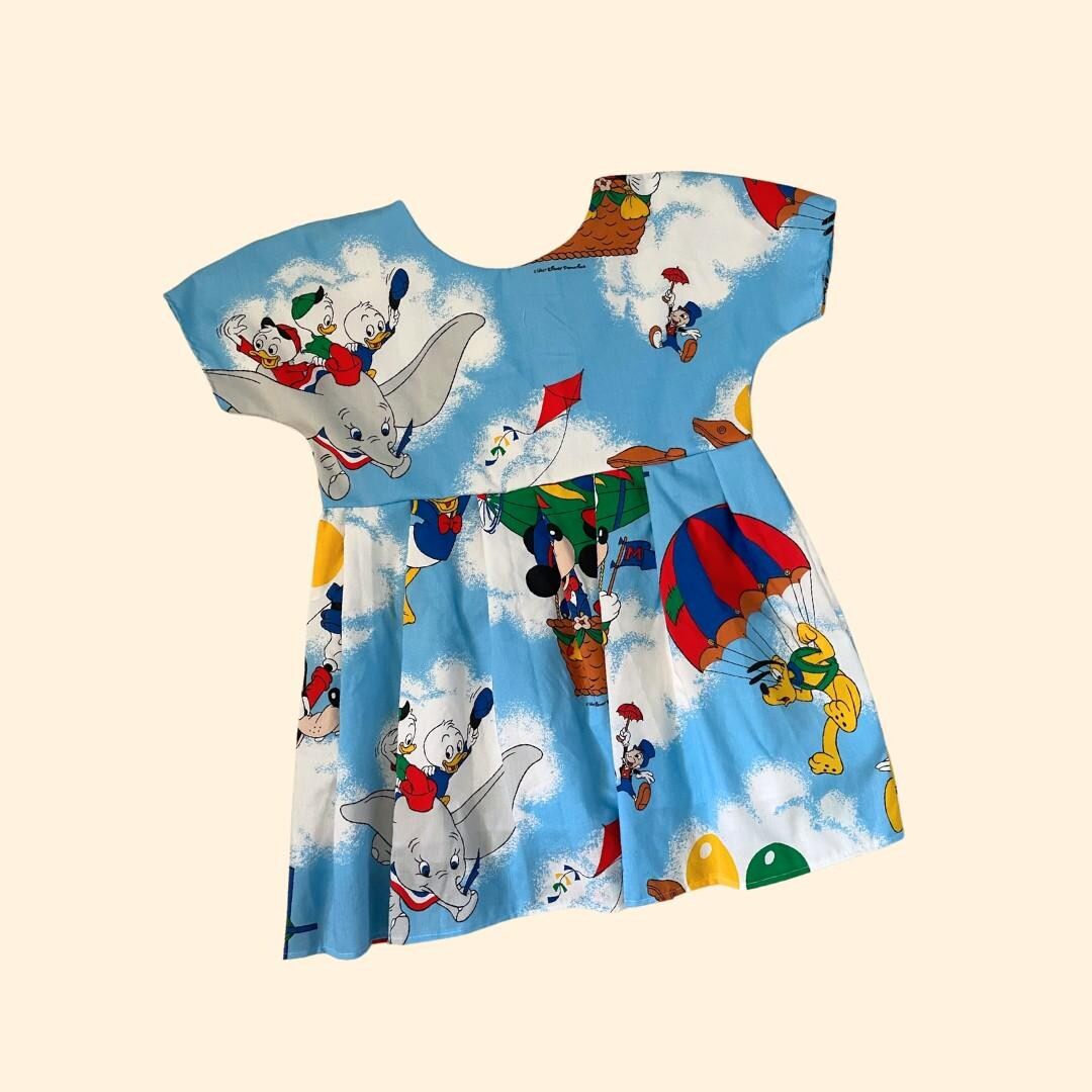 VINTAGE SHEET DRESS // Mickey Mouse // Disneyland // Disney World // Air Balloon // Goofy // Wome... | Etsy (US)