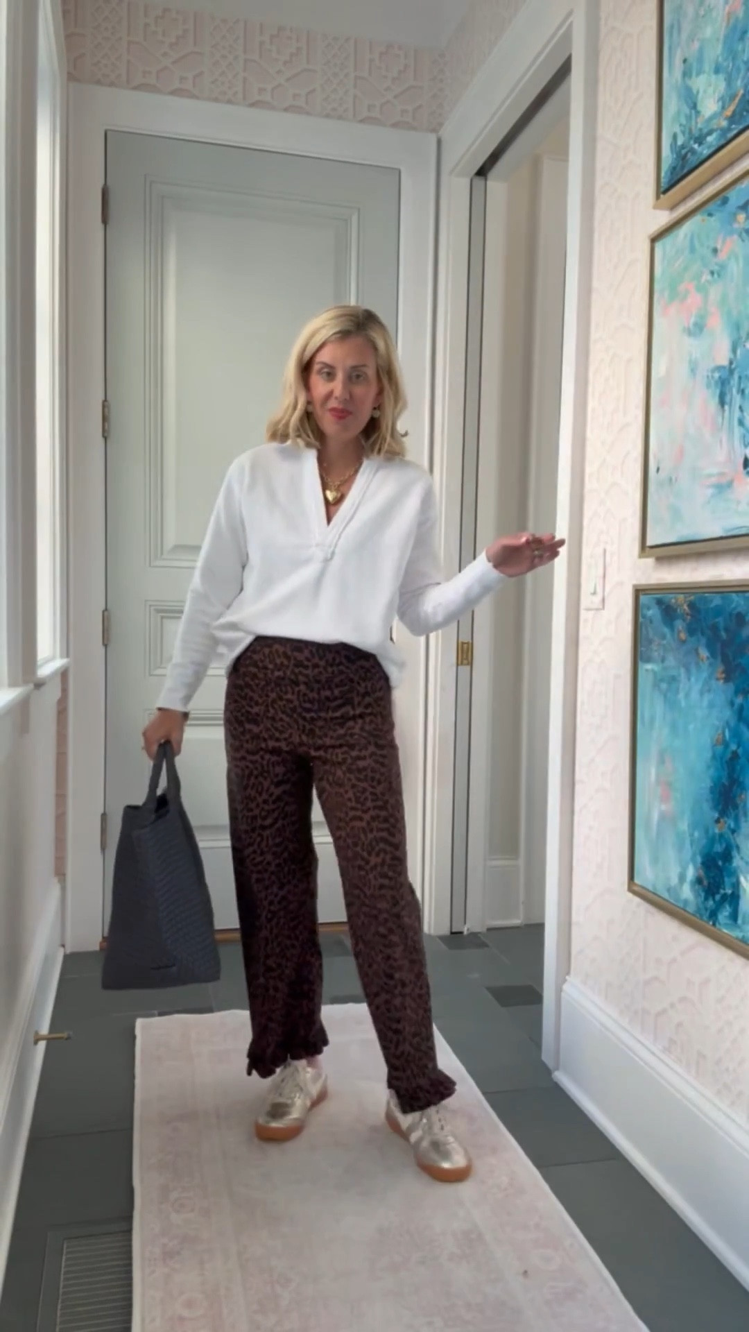 This top is a splurge but like I always say…. price per wear!! I wear it on repeat year round and it’s that good! 

Top - xs
Pant - 26
Shoe - 8

#LTKootd #LTKmomlife #LTKdayinmylife