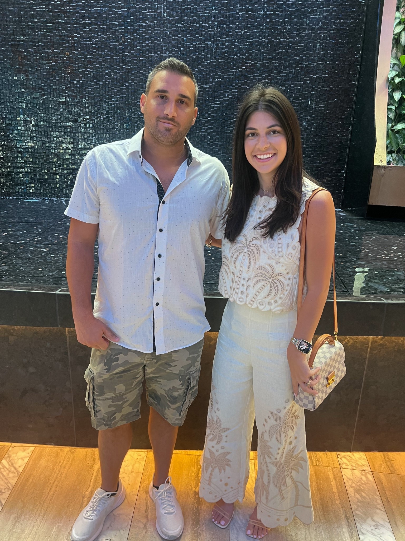 Wearing a size small in this gorgeous linen set. Perfect for a date night or vacation outfit🏝️

#LTKStyleTip
