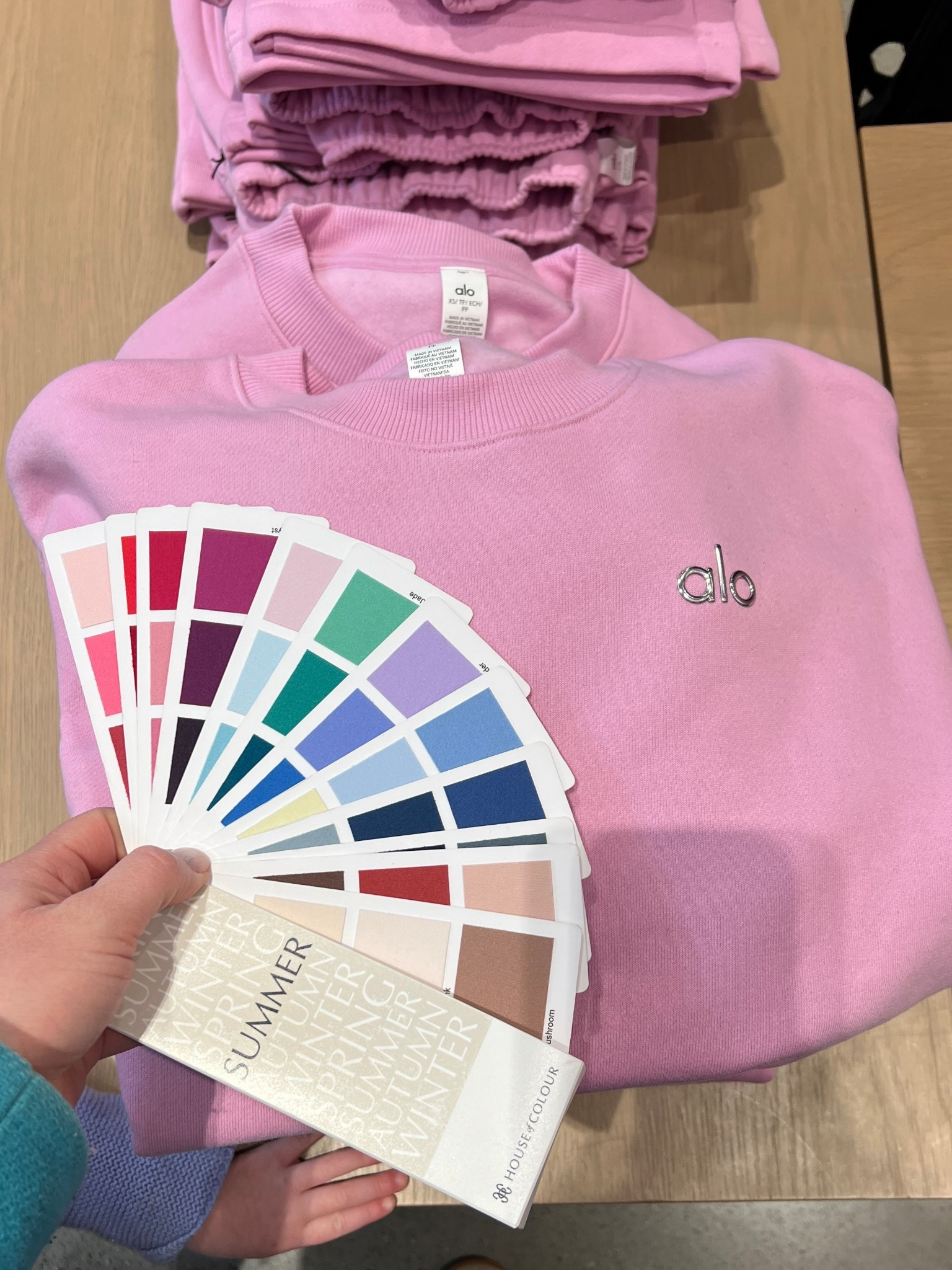 Between cyclamen and lilac, this pink is perfectly SUMMER. 