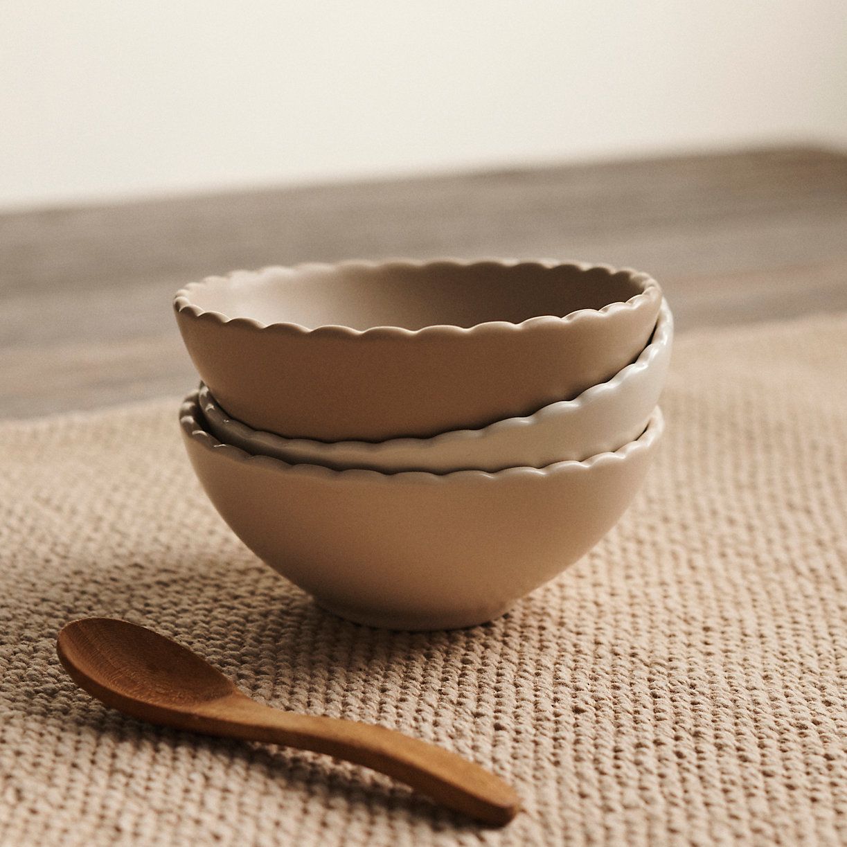 Scallop Edge Pinch Bowls, Set of 3 | Terrain