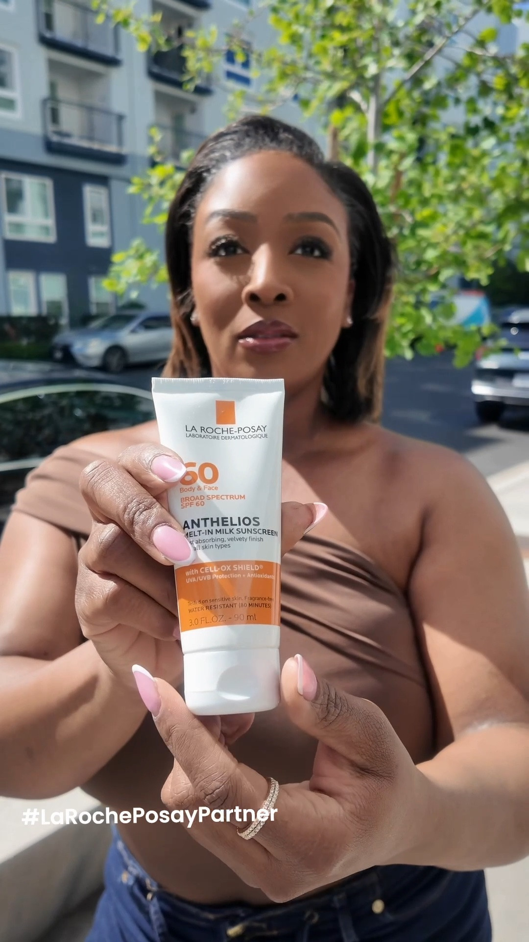 #ad mom life means I’m always outside—running errands, being with my kids, just living life… so sunscreen is a MUST ☀️ protecting my skin is part of my routine no matter how busy the day gets! @LaRochePosayUSA  @Target  #TargetPartner #LaRochePosayUSA

#LTKdayinmylife #LTKmorningroutine #LTKmomlife