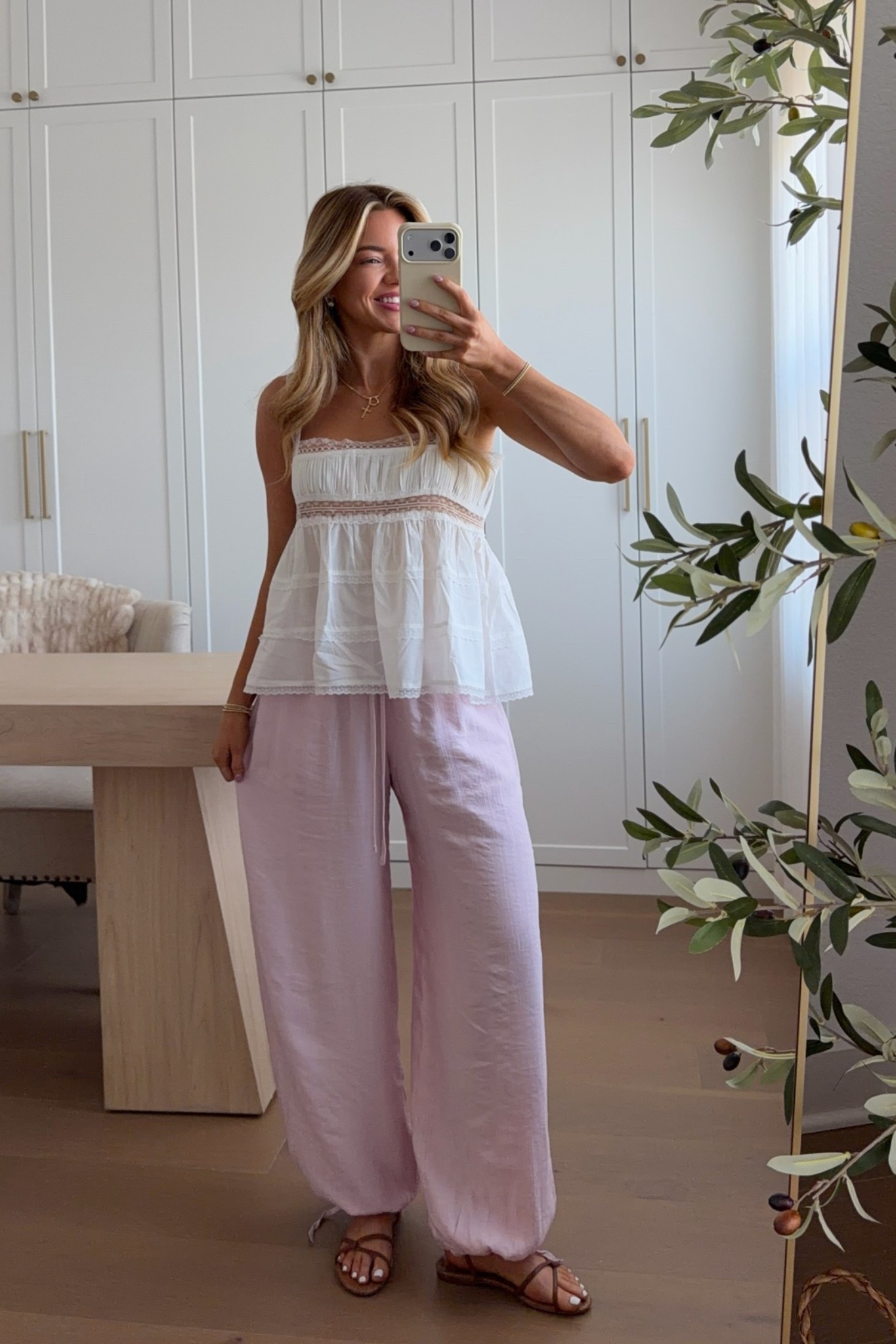 top: small // pants: xs regular