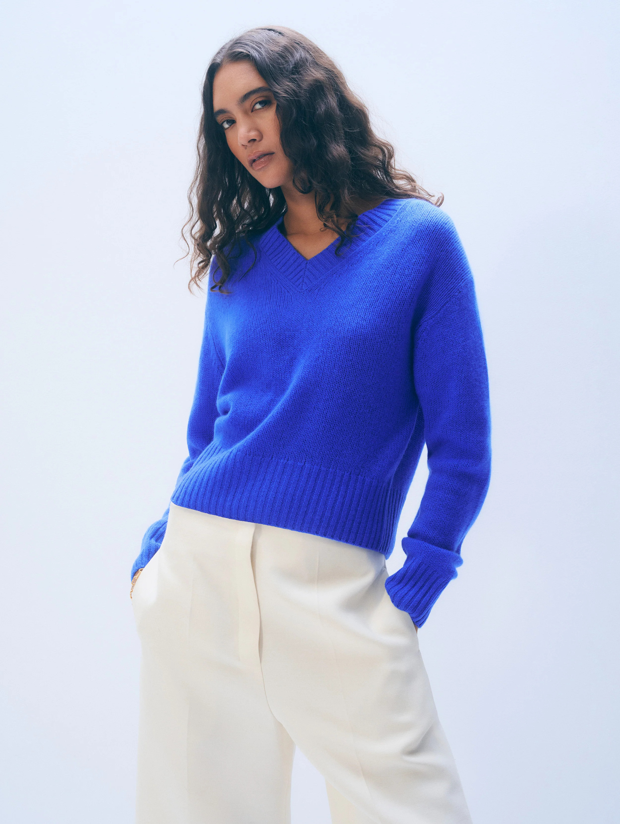 Cashmere Featherweight V-Neck | Cobalt Blue | White and Warren
