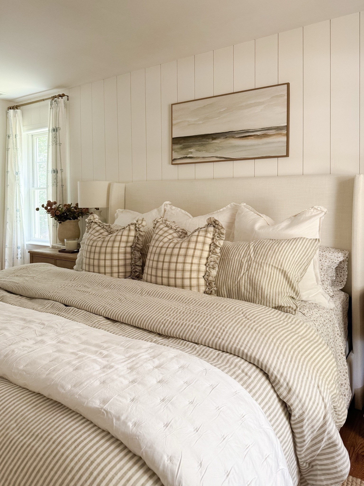 I don’t usually get excited about sheets… but these changed my mind. They’re incredibly soft, lightweight, and perfect if you’re a hot sleeper like me. I paired them with new Quince bedding, and our bedroom has never felt cozier. ☁️✨

@quince
#quincepartner

#LTKHome