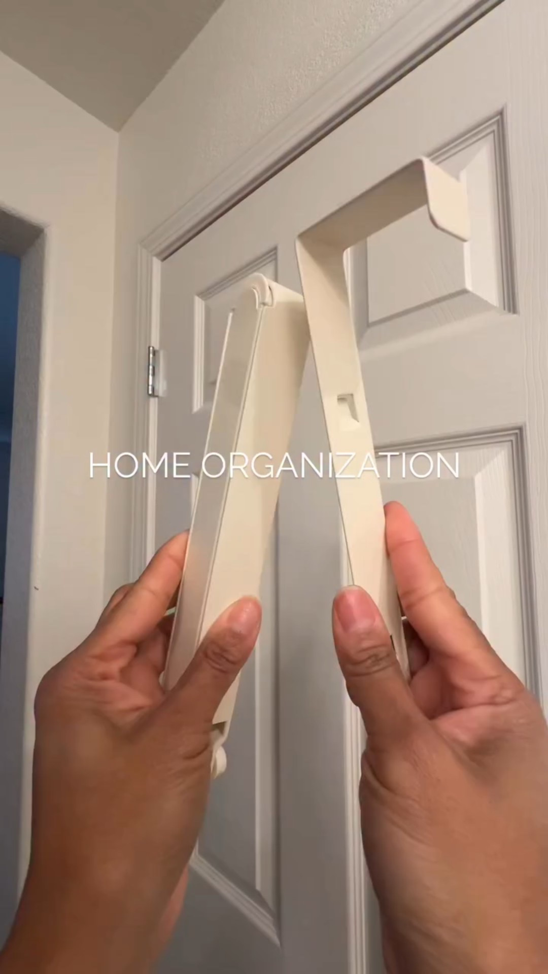Comment “RACK” below or click my bio link! 💕

This over-the-door clothing rack does EVERYTHING. I use it to prep outfits, air dry clothes, hang towels, and steaming my clothes. It folds away when you’re done and doesn’t take up floor space. Perfect for small homes, apartments, or busy mornings!

#amazonhomefinds
#SmallSpaceHacks
#HomeOrganization

over the door drying rack foldable laundry rack clothes drying door hanger towel rack steam clothes outfit prep space saving home gadget