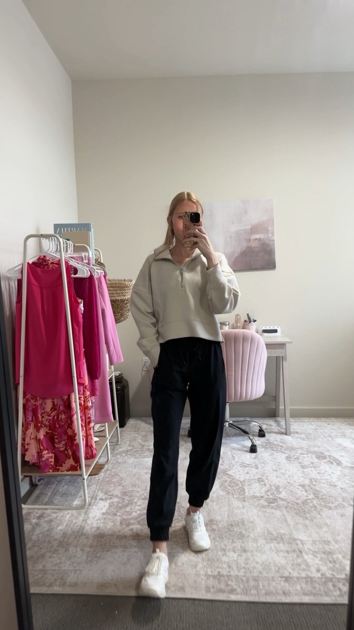 Abercrombie YPB Activewear 💕

These motiontek joggers are one of my favorite activewear finds! I wear an XS regular in the joggers and an XS in this cream half zip hoodie ☺️

Abercrombie activewear, ypb, Athleisure outfit, Abercrombie activewear, travel outfit, workout set, Abercrombie sale, YPB, flare leggings, black workout outfit, Abercrombie YPB, athleisure, winter Athleisure, workout outfit, workout clothes, black joggers, aesthetic workout outfit, Scuba hoodie, workout hoodie

#LTKfitness #LTKfindsunder100 #LTKstyletip