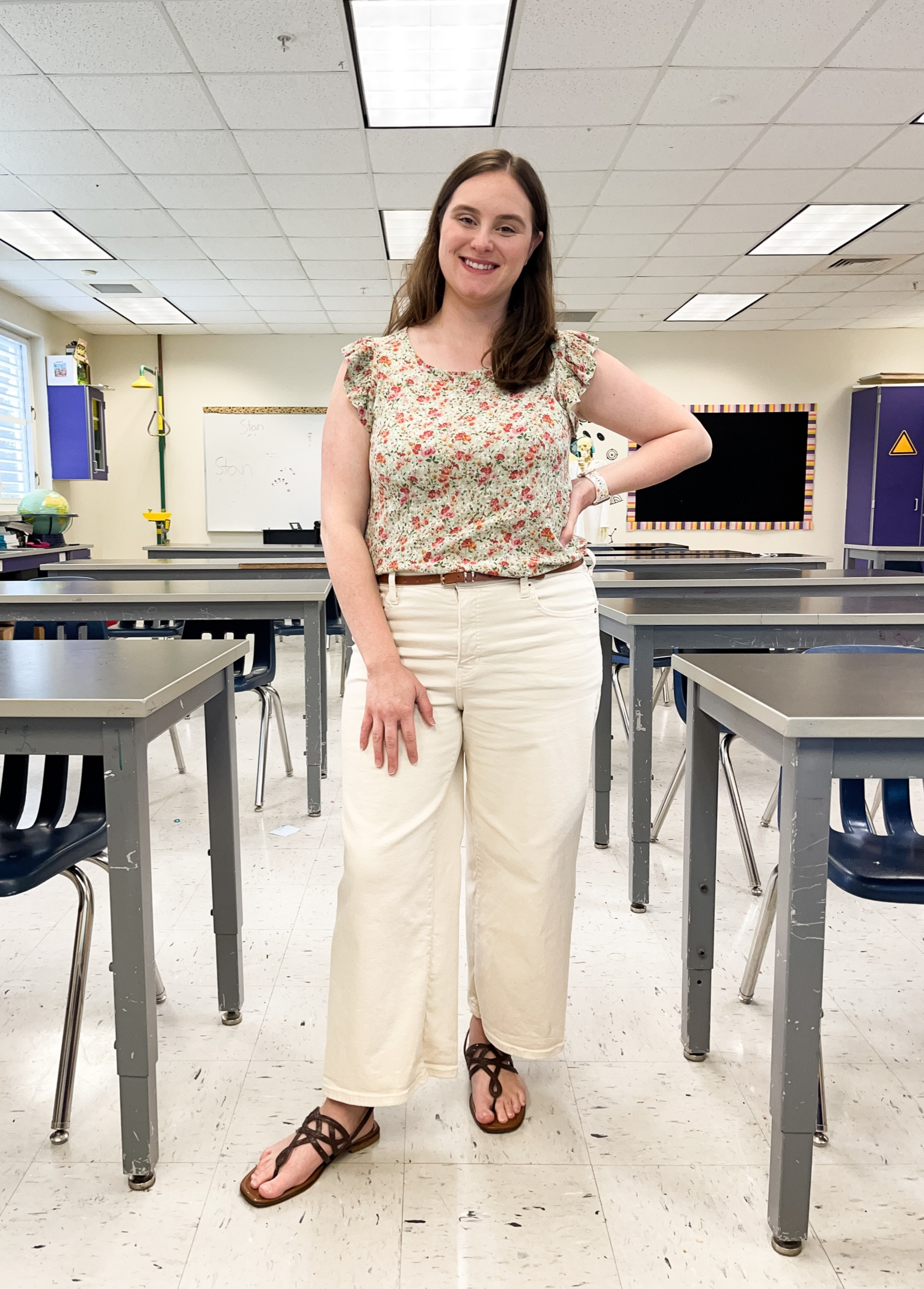 Floral green top with cream wide leg cropped jeans. 

Top: Large
Bottoms: 14/32

#LTKWorkwear #LTKMidsize #LTKStyleTip