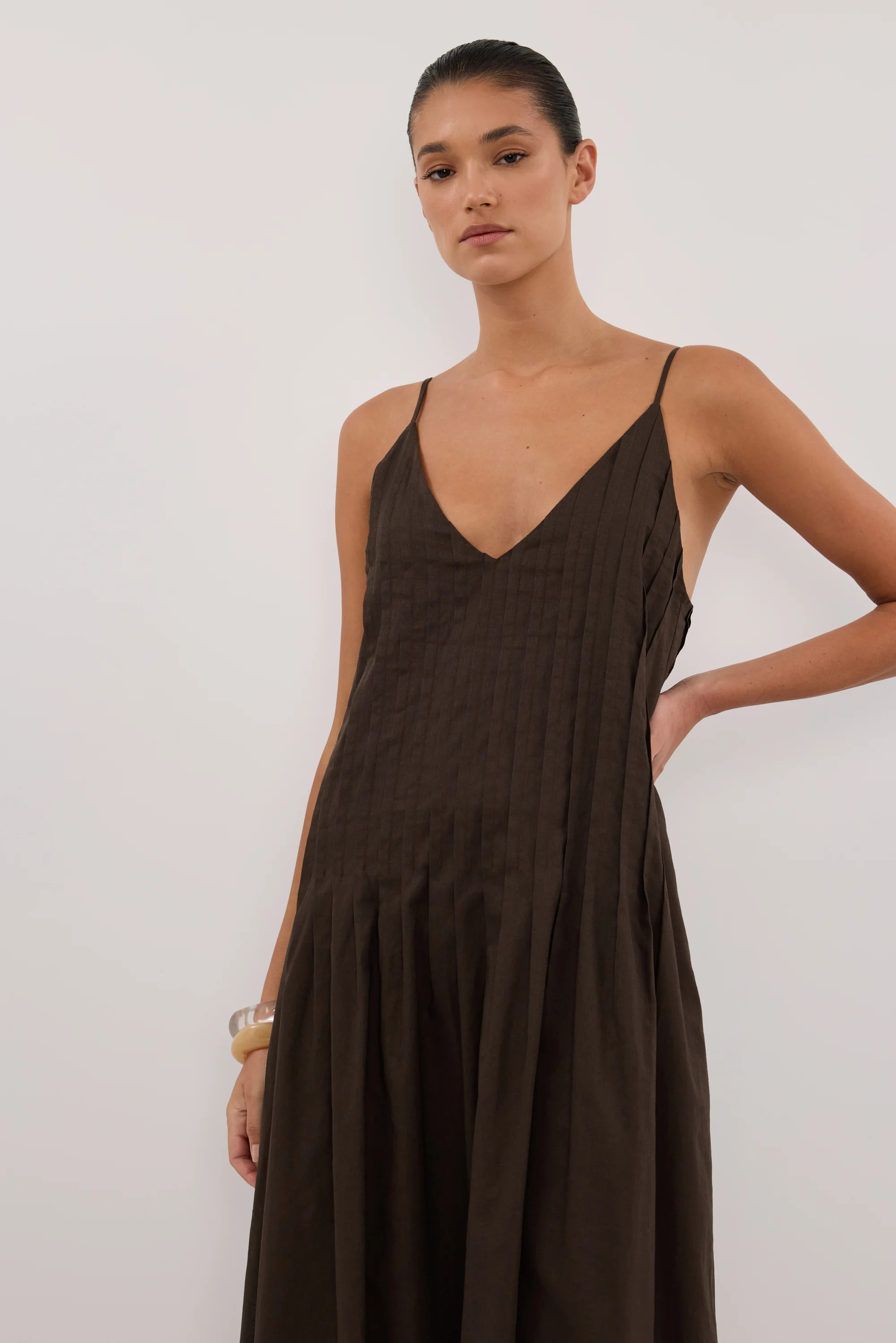 TAHLIA BITTER CHOC LINEN MAXI DRESS | DISSH
