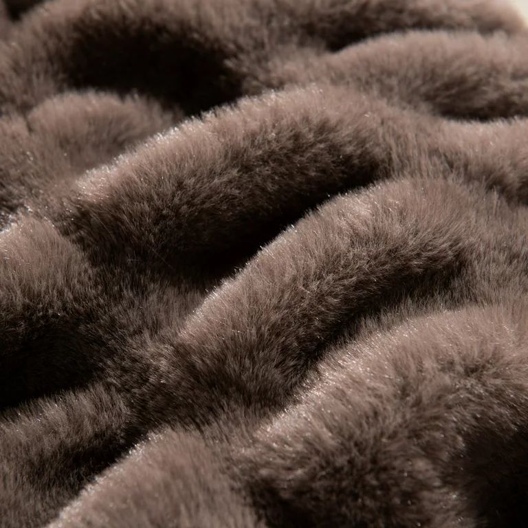 Better Homes & Gardens Dk Brown Polyester Faux Fur Reverse to Mink Throw Blanket, 50"X60", for Ad... | Walmart (US)