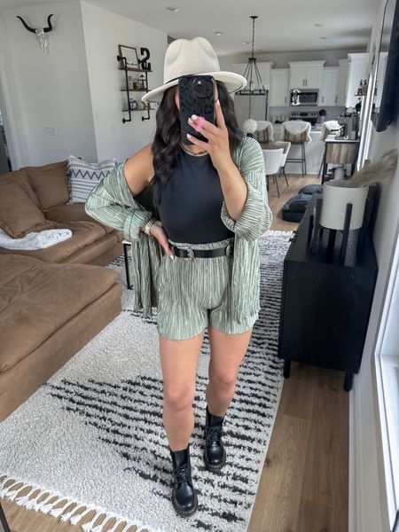 Tank — small
Set — small
Belt — 20-24

early fall outfit | florida fall outfit | fall brunch outfit | western belt | doc martens fall outfit | green and black outfit | fall transition outfit | casual fall outfit 



#LTKstyletip #LTKfindsunder100 #LTKfindsunder50