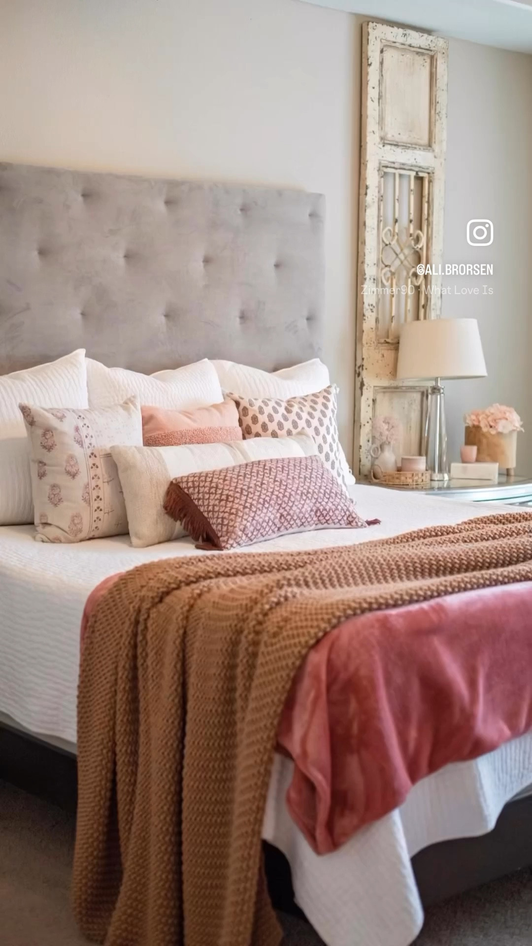 Staying inside on this freezing day and feeling my bedroom with touches of pink 🩷🩷 
Shop my LTK for some of the new finds I found this year. Link and bio.

#bedroom #homedesign #bedroomdecor #pink #pinkdecor #bedroomstyling #valentines #valentinesdecor

#LTKSeasonal #LTKstyletip #LTKhome
