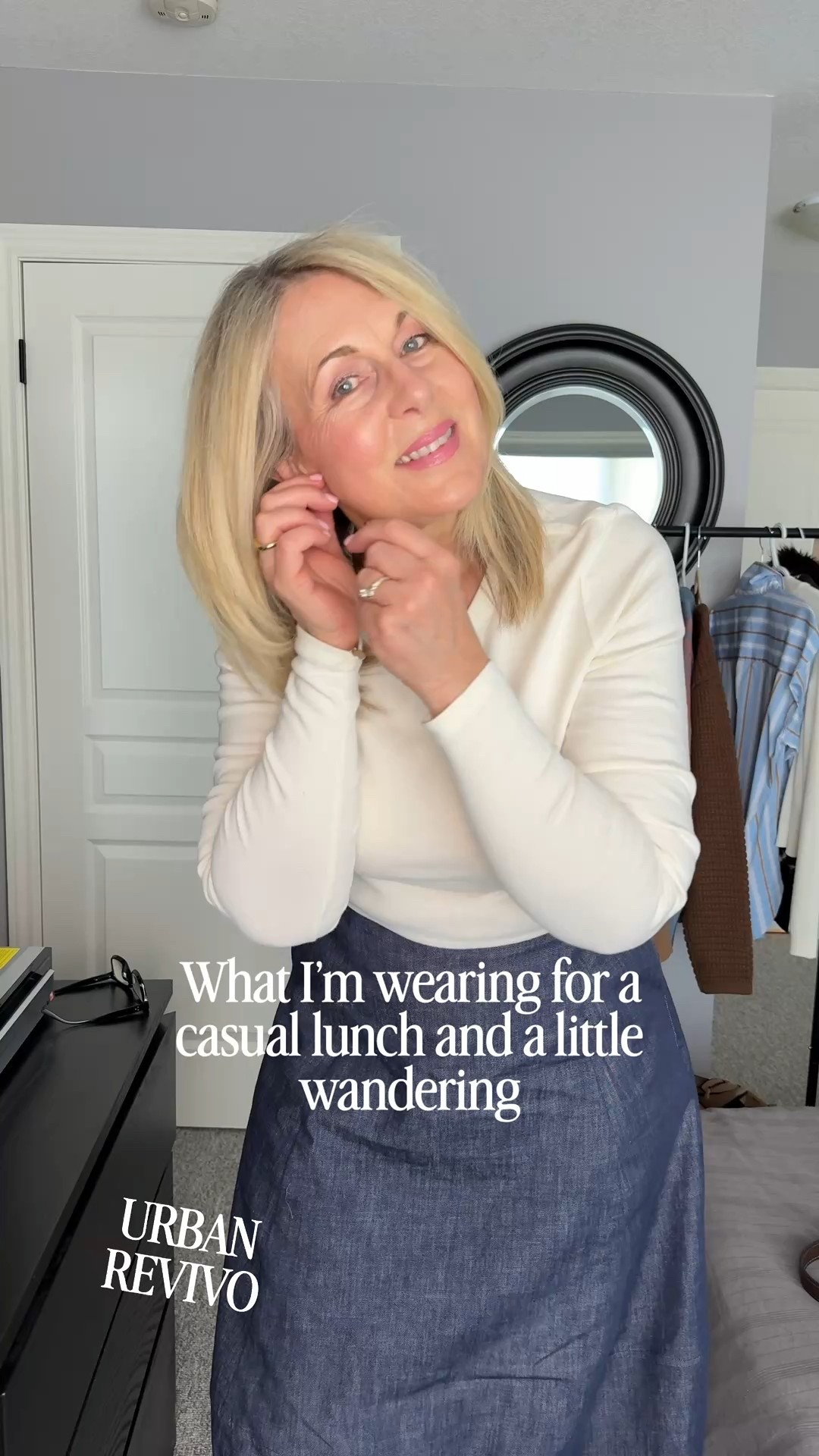 Urban Revivo sent me this skirt and I immediately needed an excuse to wear it.
I love the slight bubble shape, it’s unique and really flattering.
And yes, it also has pockets, which is always a win.
This is one of those pieces I can see working year-round.
👢Cosy Island
Skirt Size L

#LTKover50style #LTKmidsize