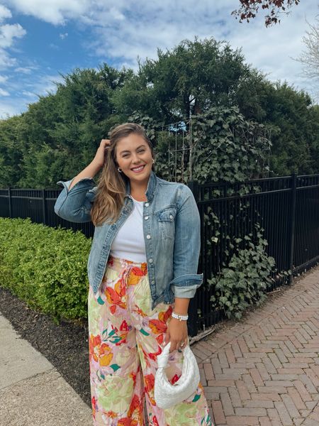 Fun printed pants for a summer outfit, pair with sneakers, a raffia heel, or sandals. Wearing size 2XL in pants. They come in petite & plus size as well! 

#LTKSeasonal #LTKStyleTip #LTKMidsize