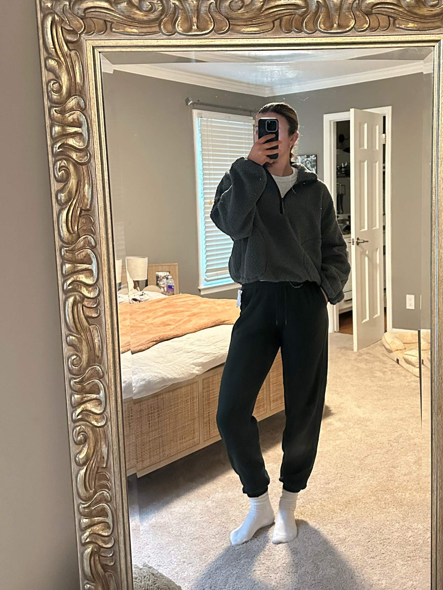 old navy finds, set, sweat set

#LTKStyleTip #LTKFallSale #LTKSaleAlert