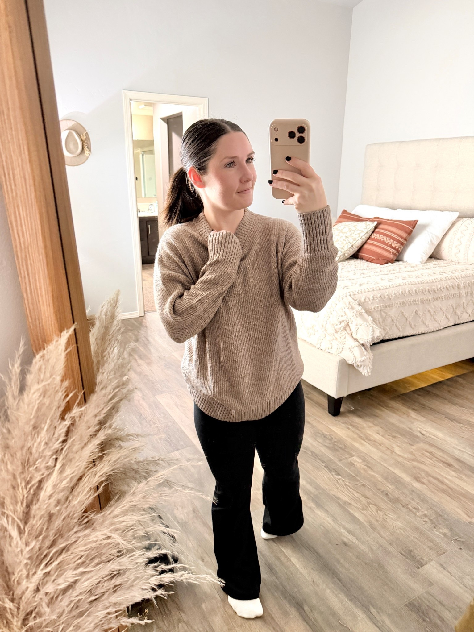 Mom OOTD - comfy + cozy 🤎

#LTKHoliday #LTKSeasonal #LTKPetite