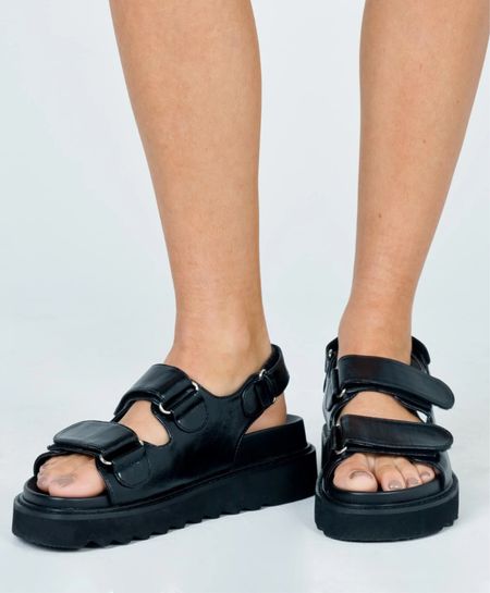 10 pairs of dad sandals under $200!