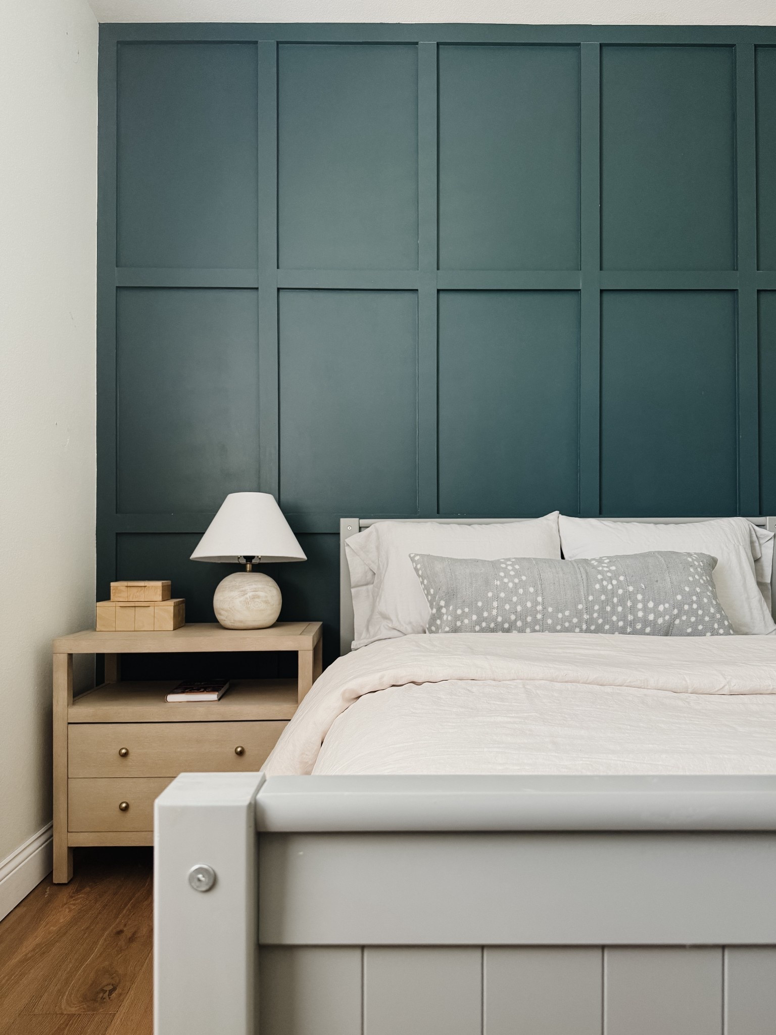 Bedroom, nightstand, oak nightstand 

#LTKHome #LTKFindsUnder50 #LTKSummerEdit