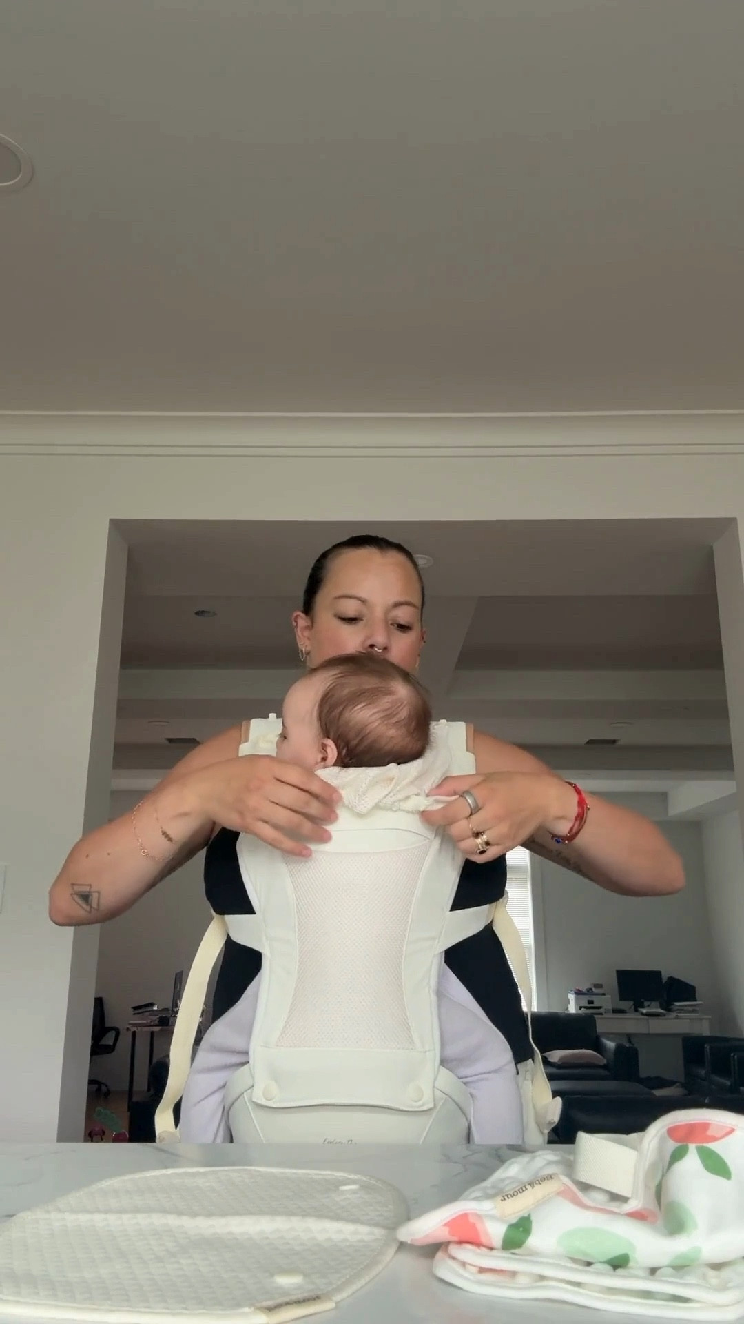 The baby carrier that is good for your back

#LTKKids #LTKBaby #LTKFamily