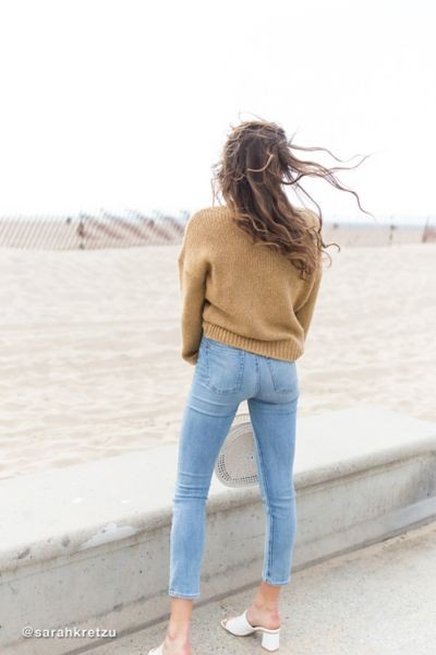 BDG Girlfriend High-Rise Jean - Light Wash - Blue 24 W at Urban Outfitters | Urban Outfitters (US and RoW)