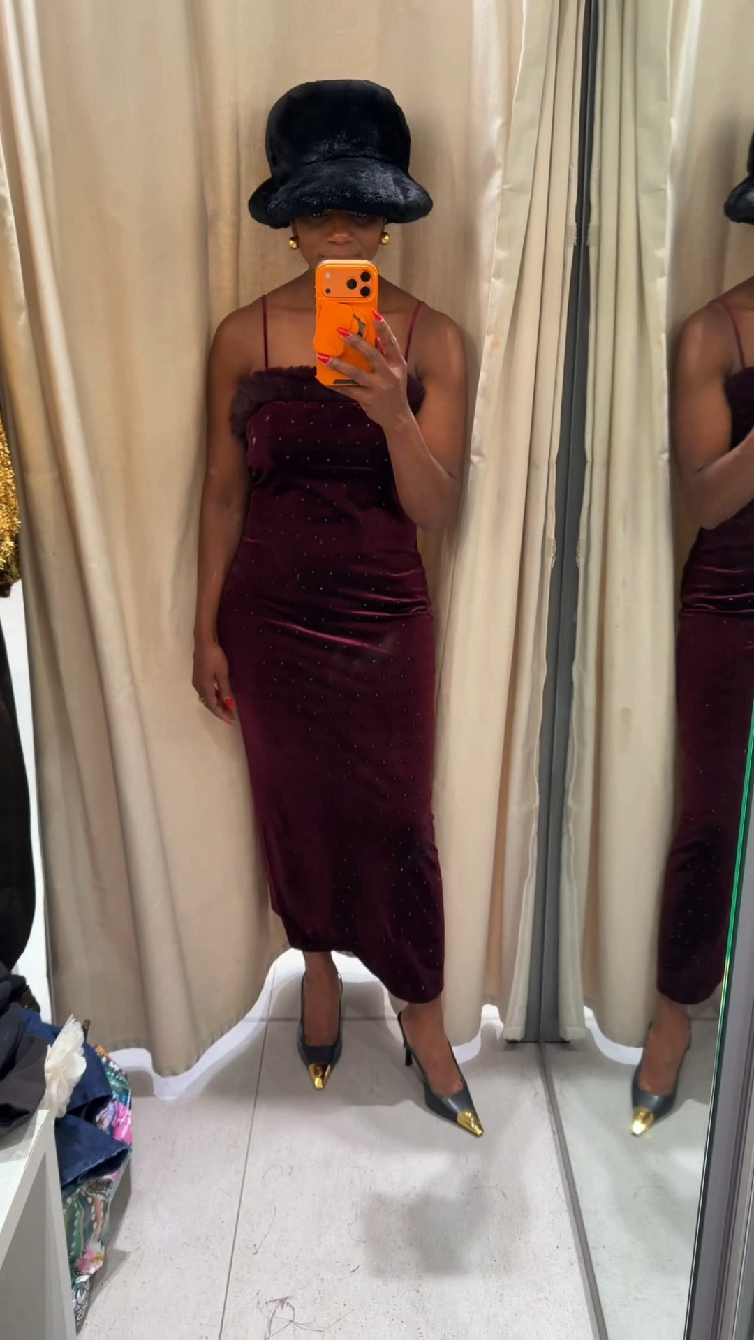 Fitting room shenanigans!

Stopped in just to “browse”… and ended up in the dirtiest, hottest fitting room ever, with lights flickering like a whole horror movie 😩😂
Girls, what we do for the looks — the commitment is unreal!

But listen… the pieces were GOOD. So many cute holiday looks and easy mix-and-match staples. And those viral black trousers? Yep, they came home with me. I totally get why everyone is obsessed!

Want the links to everything I tried on?

And @zara Perimeter Mall… please clean that fitting room and fix those electrical issues ASAP! 

#itsreelsmas #fittingroomhaul #holidayinspo
Fitting room fails, shopping struggles, retail reality, hot mess fashion, broken store chronicles, clothes don’t fit, store life problems, fitting room drama, trying on everything, shopping gone wrong, girls gone shopping, style over sanity, clothing horror story, content over comfort, just browsing things, outfit adventures, shopping diaries, hilarious fits, fashion fails, trying not to cry, style struggles, shopping saga, OOTD disasters, girls who shop, clothes vs me, wardrobe woes, retail madness, fitting room fiasco, shopping chaos, fashion gone wrong
