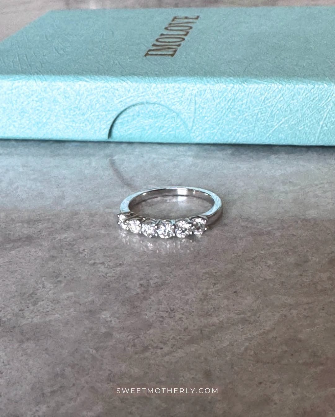 Cute ring on sale!

Affordable jewelry
Affordable gold jewelry
Affordable silver jewelry
Everyday jewelry
Minimalist jewelry
Layered necklaces
Gold hoop earrings
Stackable rings
Dainty jewelry
Waterproof jewelry

#LTKSeasonal #LTKSaleAlert