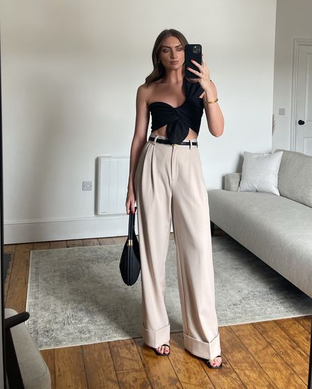 An outfit from last summer, I can’t believe these trousers have 58% off! 
I wear the size 8 and I’m 5ft 6
OutDazl black top
Celine belt
Songmont Luna bag
Black barely there heels