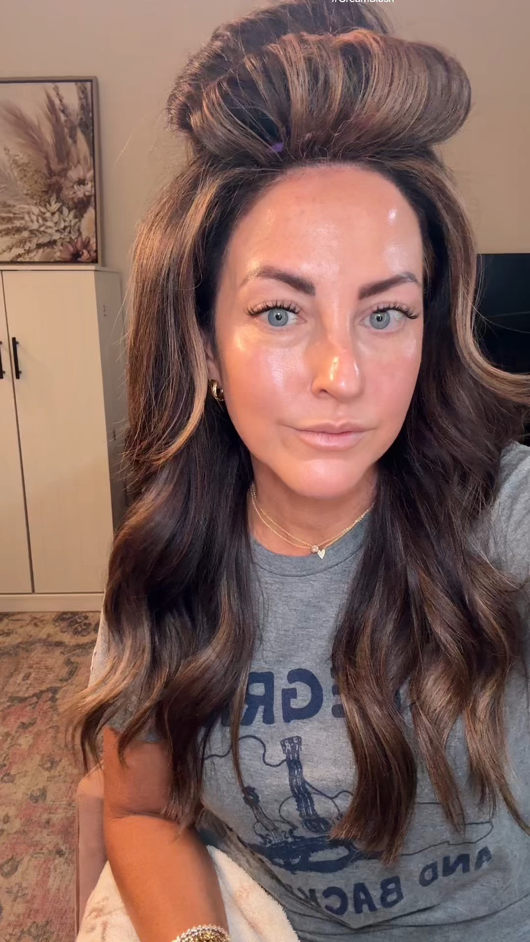 Easy affordable makeup over 40. The easiest contour + blush combo 😍 @SachuBeauty nailed it with these creamy sticks — blend like butter 💄 #SachuBeauty #ContourStick #MakeupForOver40

sachu beauty contour stick
	•	sachu beauty blush stick
	•	viral contour and blush sticks
	•	easy cream contour
	•	natural glowy makeup
	•	over 40 makeup routine
	•	dewy skin makeup
	•	blendable contour stick
	•	beginner friendly contour
	•	makeup for mature skin
	•	cream blush for over 40
	•	soft glam makeup look
	•	affordable beauty must haves
	•	tiktok makeup favorites
	•	makeup sticks you need
	•	everyday makeup essentials


#LTKFindsUnder50 #LTKBeauty