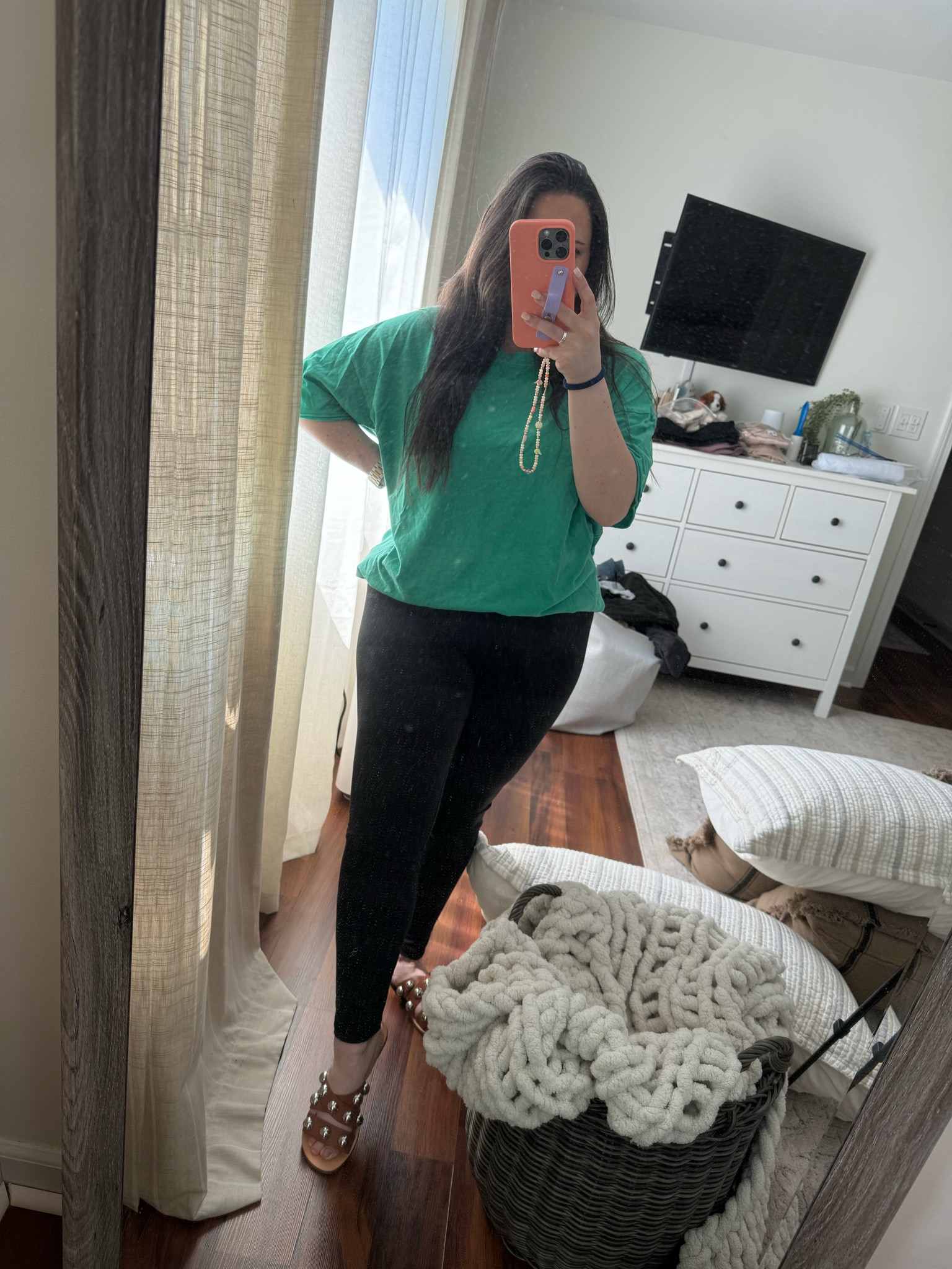 The snatched Amazon leggings that snatch the mom pooch

#LTKBump #LTKFindsUnder50 #LTKStyleTip