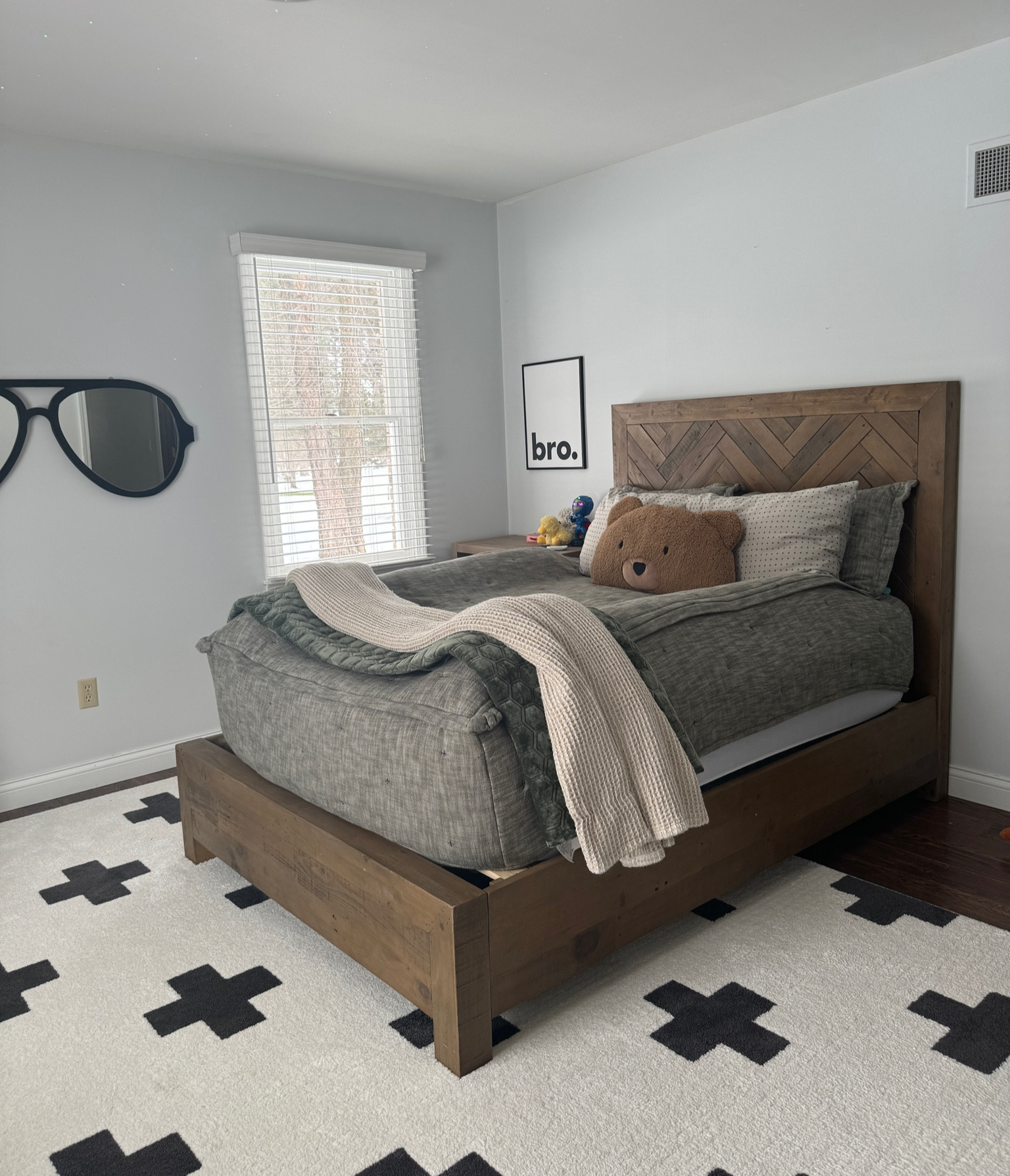 Can never go wrong with a full size big boy bed, just don’t forget the bumpers 

#LTKfamily #LTKkids #LTKhome