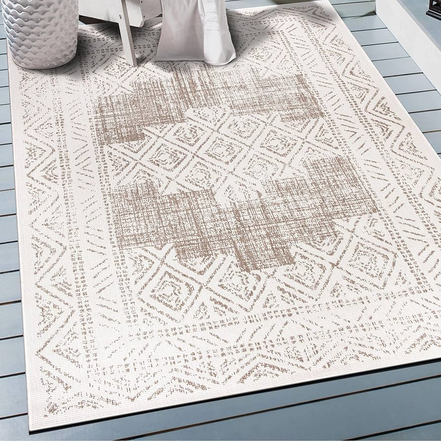 Rugshop Transitional Bohemian Weather Resistant Indoor/Outdoor Area Rug 5' x 7' Beige | Amazon (US)