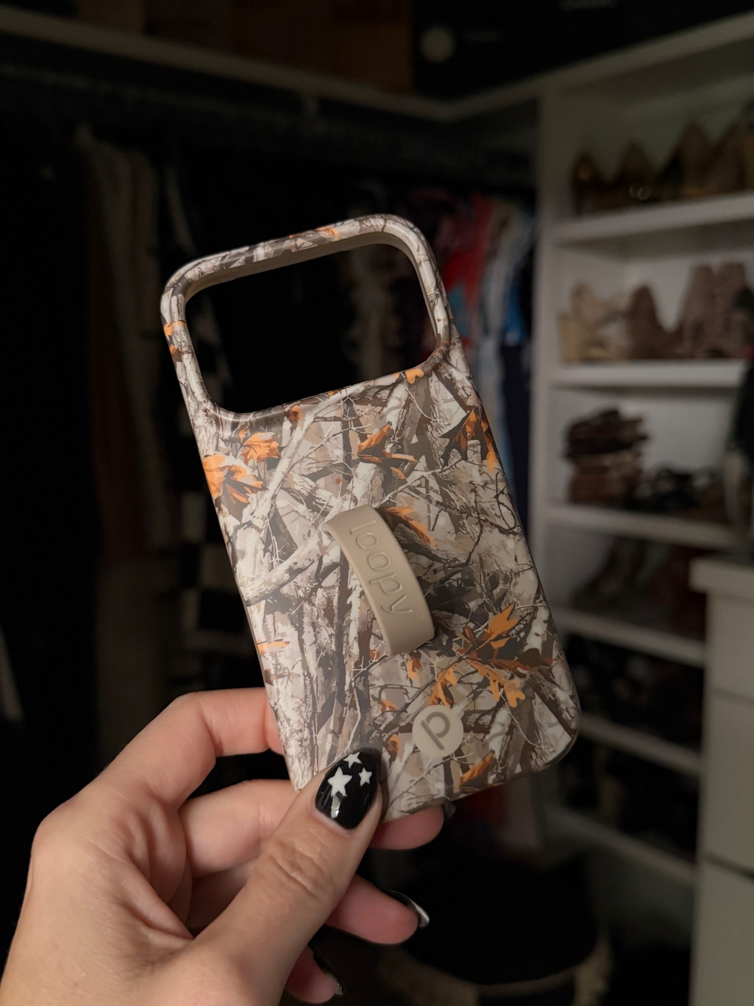 Just got a new loopy case in and I am obsessed with the camo print! Use code DTKAUSTIN for 10% off of your entire order

#LTKFindsUnder50 #LTKTravel #LTKSaleAlert