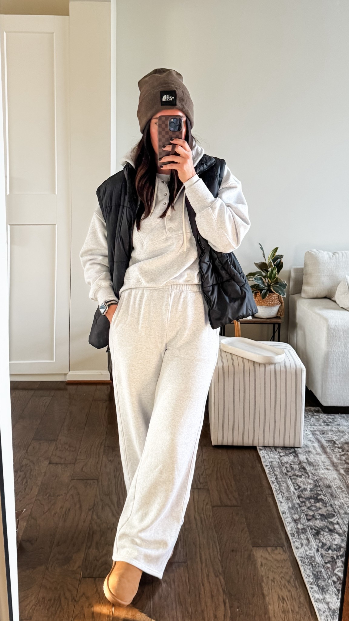 Sports Mom OOTD 
cold game day 
Baseball mom 
Aerie sale 
Sweatsuit 
Matching set 

#LTKSaleAlert #LTKMidsize #LTKActive