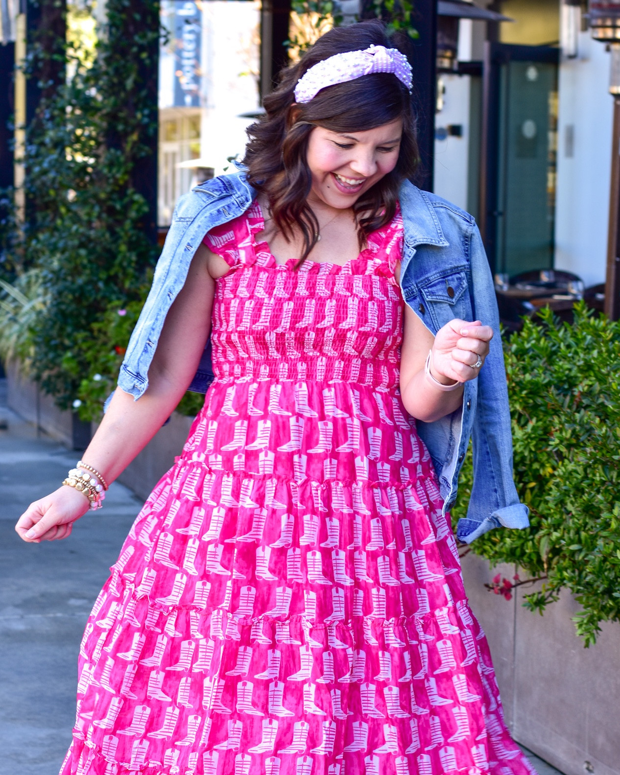 One of my favorite dresses of the season is now on sale (!!) and it’s so easy to transition from ☀️ to 🍂! Add a denim jacket + tennis shoes for a fall forward look and get more bang for your (cute little) buck! 

I’m linking this style + others in the print over on my LTK profile! 

#LTKsalealert #LTKstyletip #LTKSeasonal