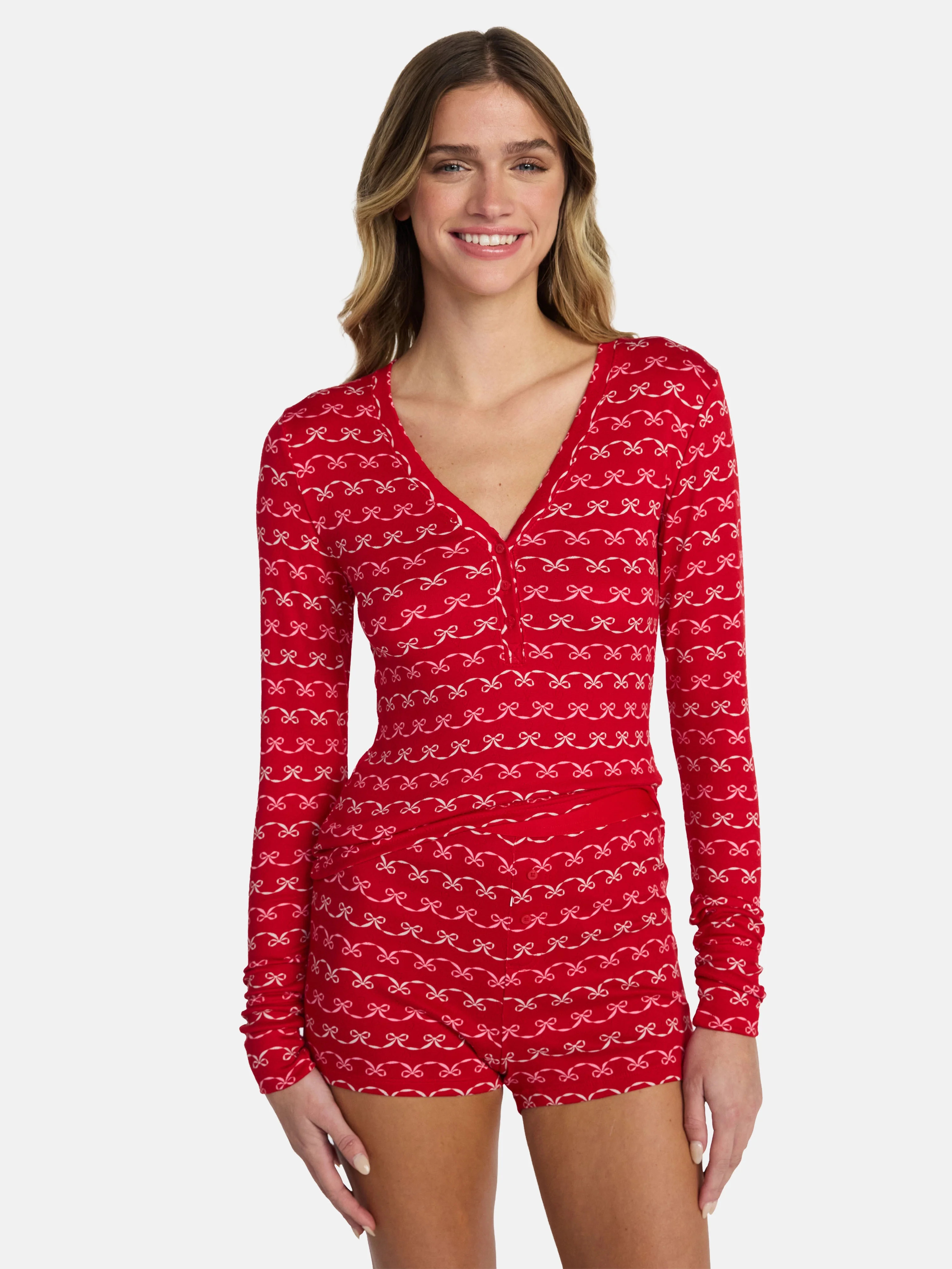 No Boundaries Giftable Henley Sleep Top and Shorts with Socks Set, 3-Piece, Women's | Walmart (US)