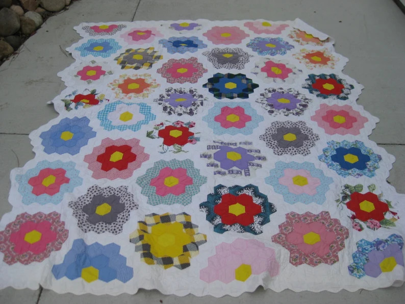 Vintage Grandma's Flower Garden Quilt - Etsy | Etsy (US)