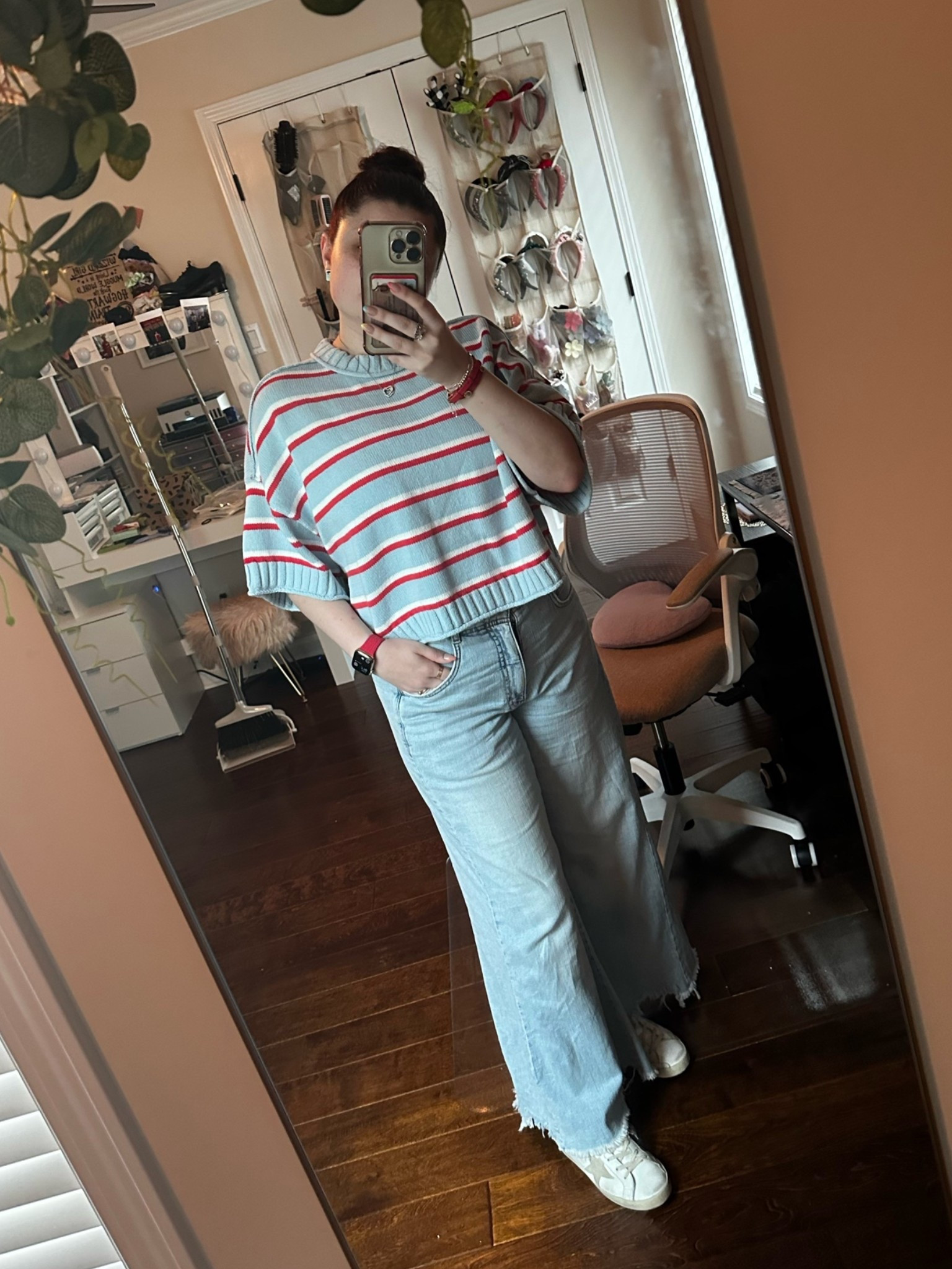 My daughter stepped out looking too cute in these wide legged jeans and this oversized sweater. These petite length jeans are perfect for her 5’1 frame ♥️

#LTKvlog #LTKmomlife #LTKootd