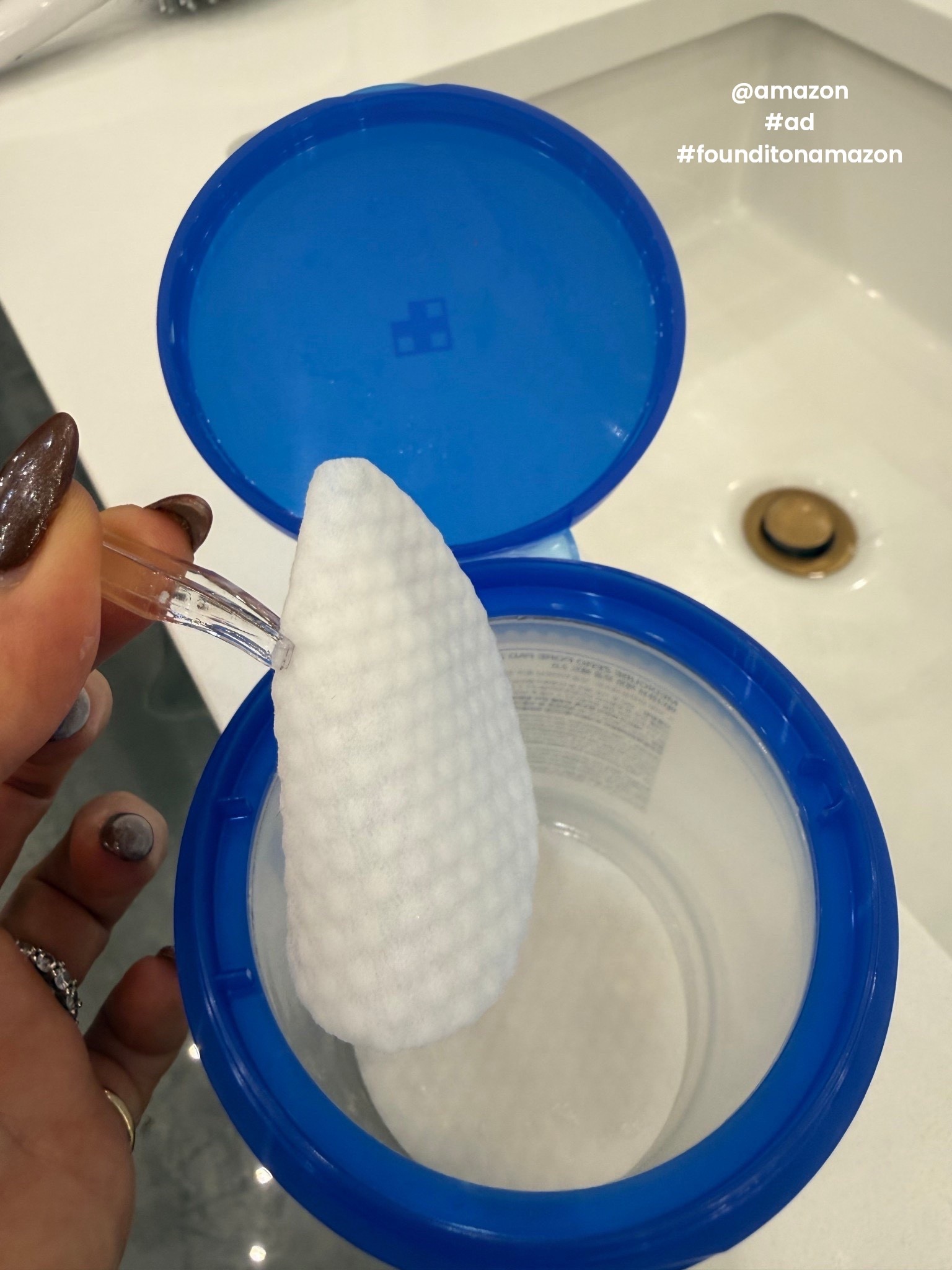 Bye bye blackheads and large pores!! These toning pads are amazing for smoothing skin texture and are perfect for teens too.
@amazon #ad #founditonamazon