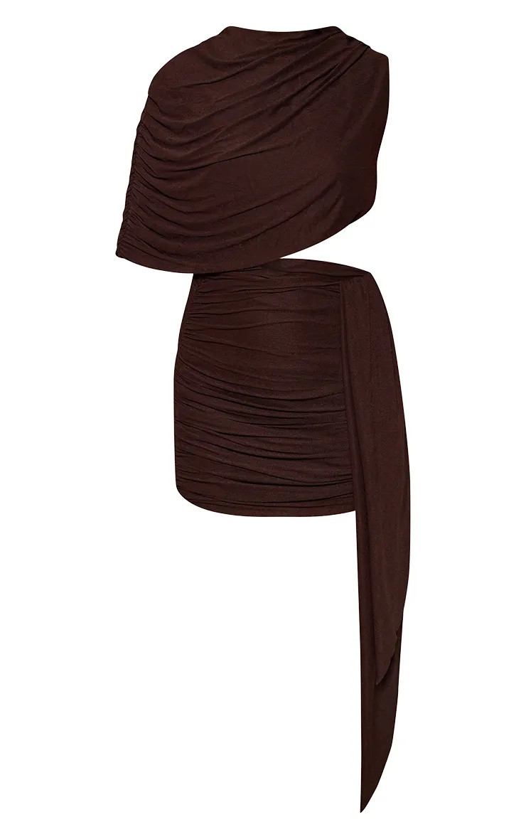 Femme Chocolate Robe Mini En Mousseline Asymétrique À Épaule Dénudée Et Découpe | Taille 32 | PrettyLittleThing (FR)