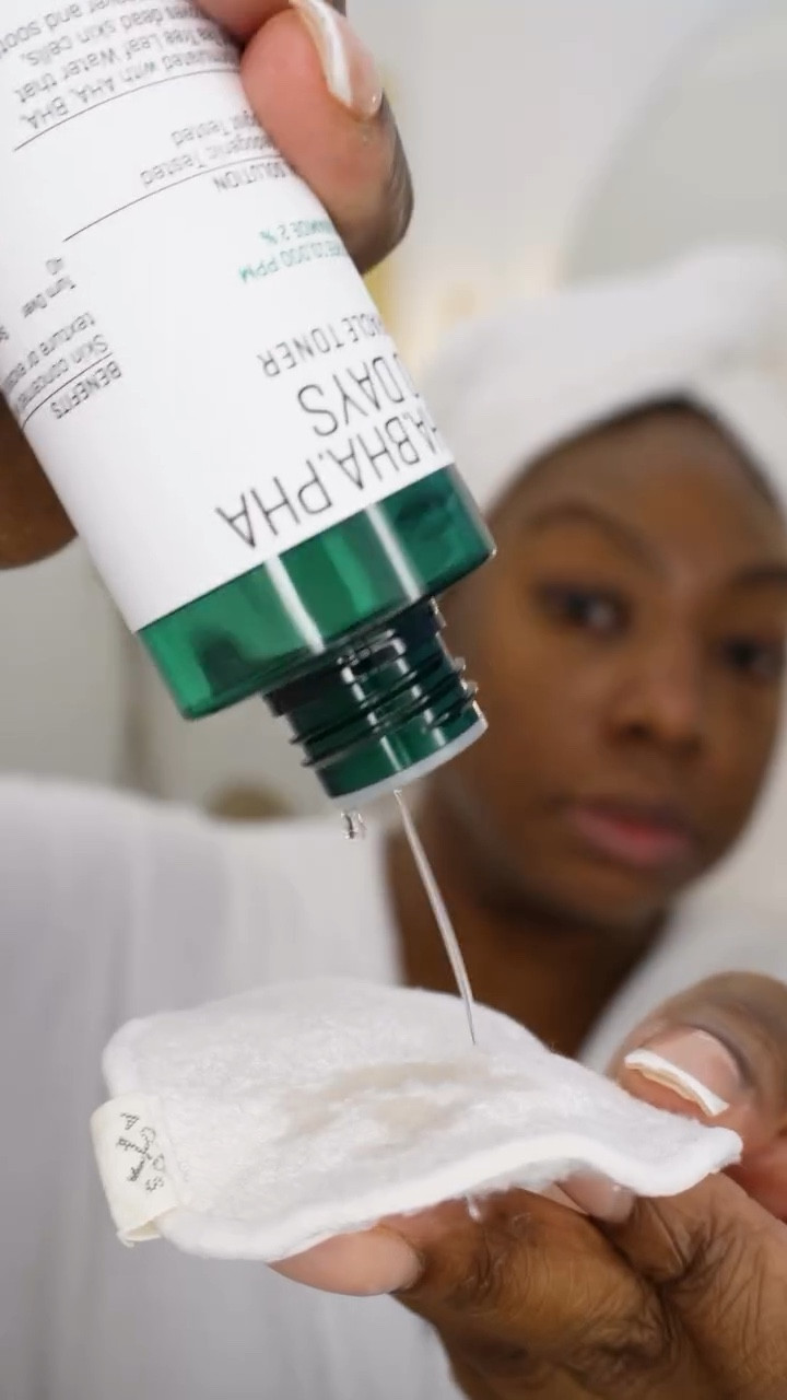 POV: Skincare For The Selfcare Girls

#povskincare #skincareroutine #koreanskincareroutine #30plusskincare #wellnessuk

daytime skincare, selfcare routine, skincare routine, improve my skincare, aesthetic routine, feel better, mental health boost, dopamine routine

#LTKbeauty #LTKuk