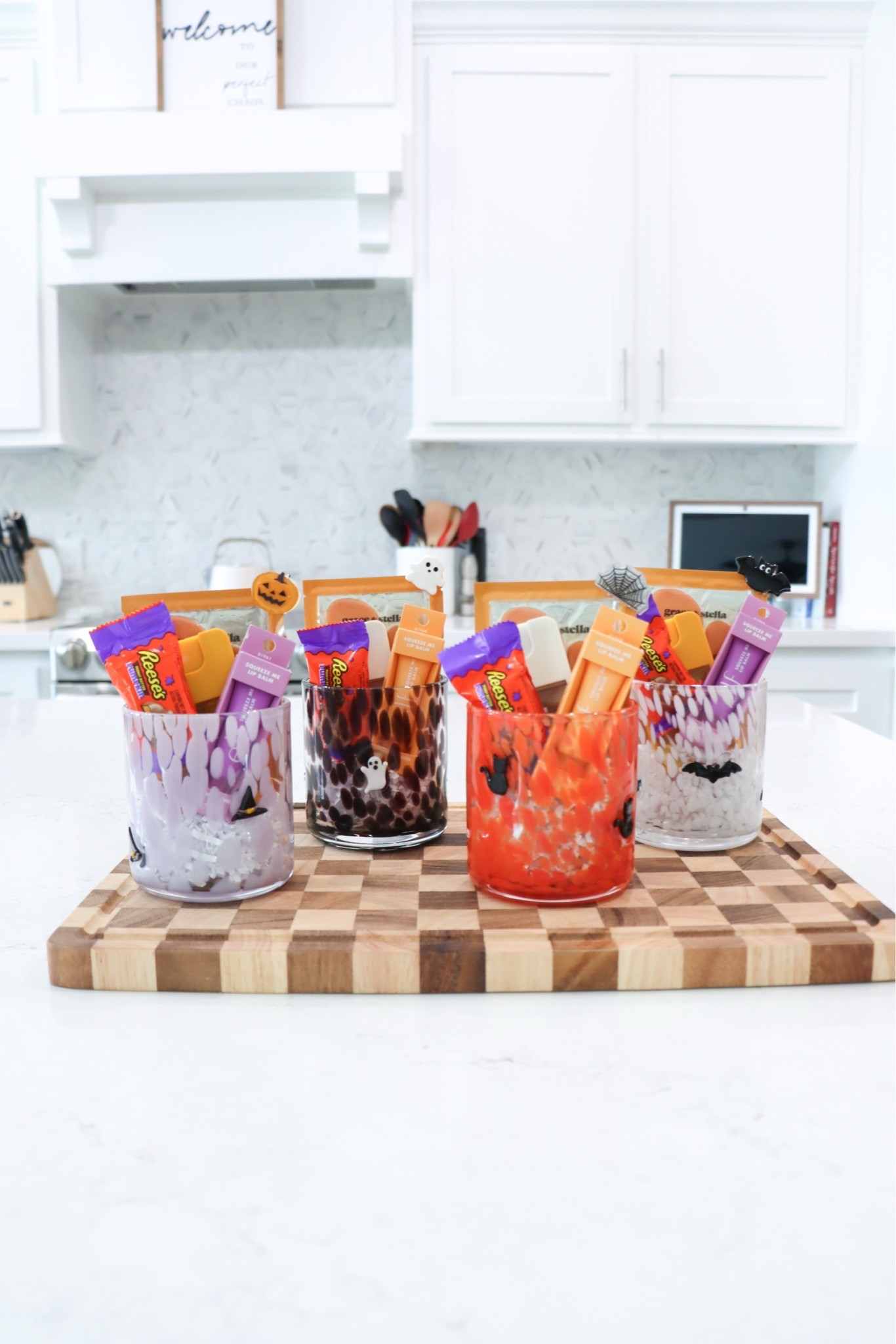 🎃 Halloween gift ideas just got a whole lot cuter.

These Halloween icon glasses make the BEST little Halloween gifts! 👻 I filled each one with an eye mask, hand sanitizer, lip balm, candy + a mini clip for a gift that’s fun, useful, and actually leaves them with something they can keep.

Perfect for Halloween parties, girls’ night, teacher gifts, coworkers, or neighbors. 🧡

✨ COMMENT “SHOP” and I’ll send you the links!

#HalloweenGiftIdeas #HalloweenGifts #HalloweenDecor #GiftIdeas #Halloween